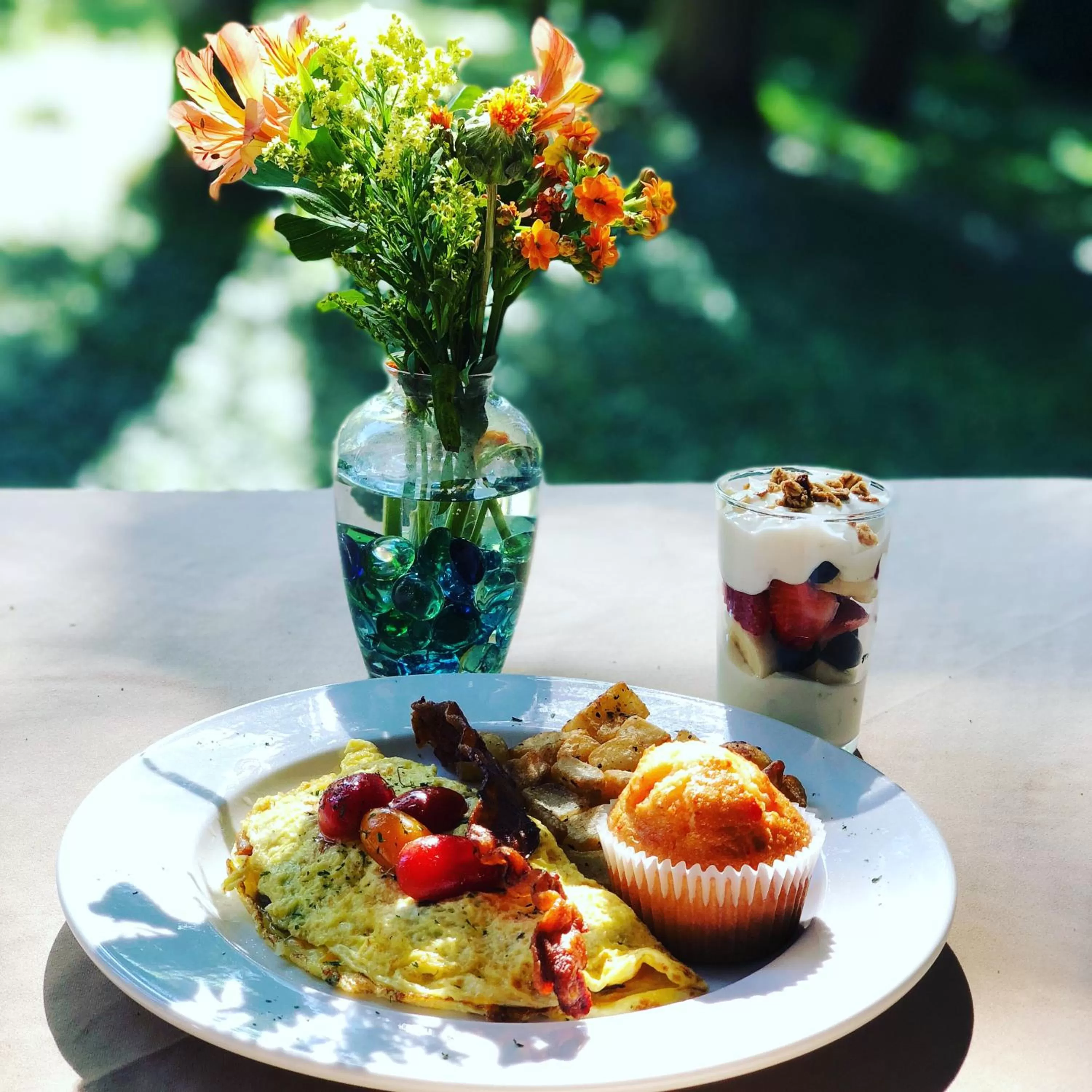 Breakfast in Cedar Crest Inn