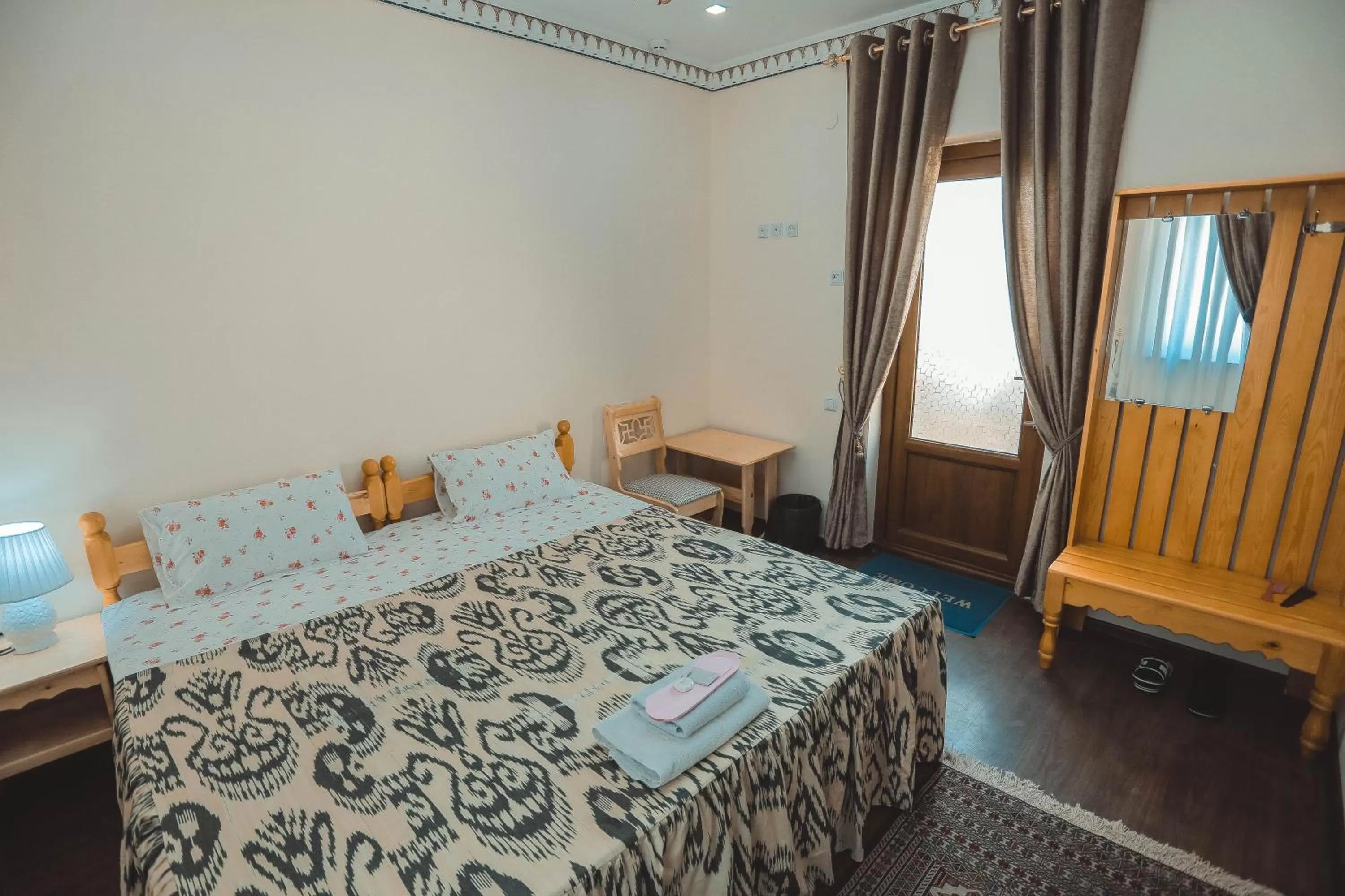 Photo of the whole room, Bed in Yasmin