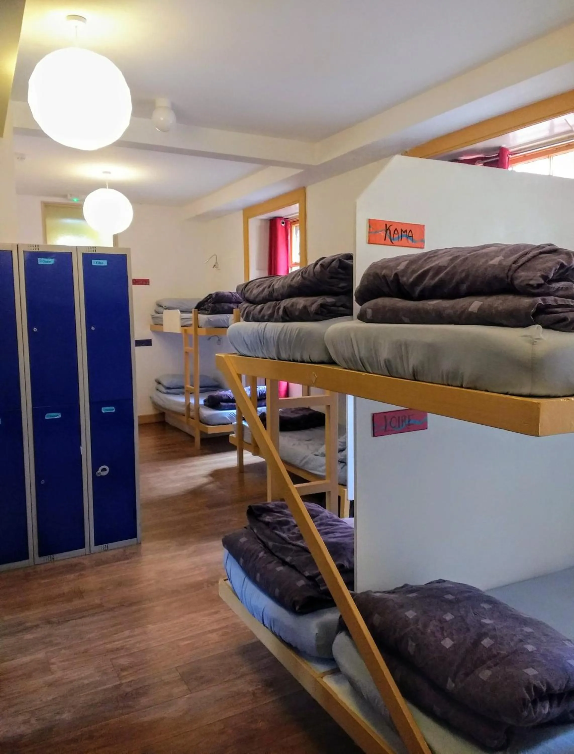 Bed in High Street Hostel - Over 18s Only, Backpackers Atmosphere