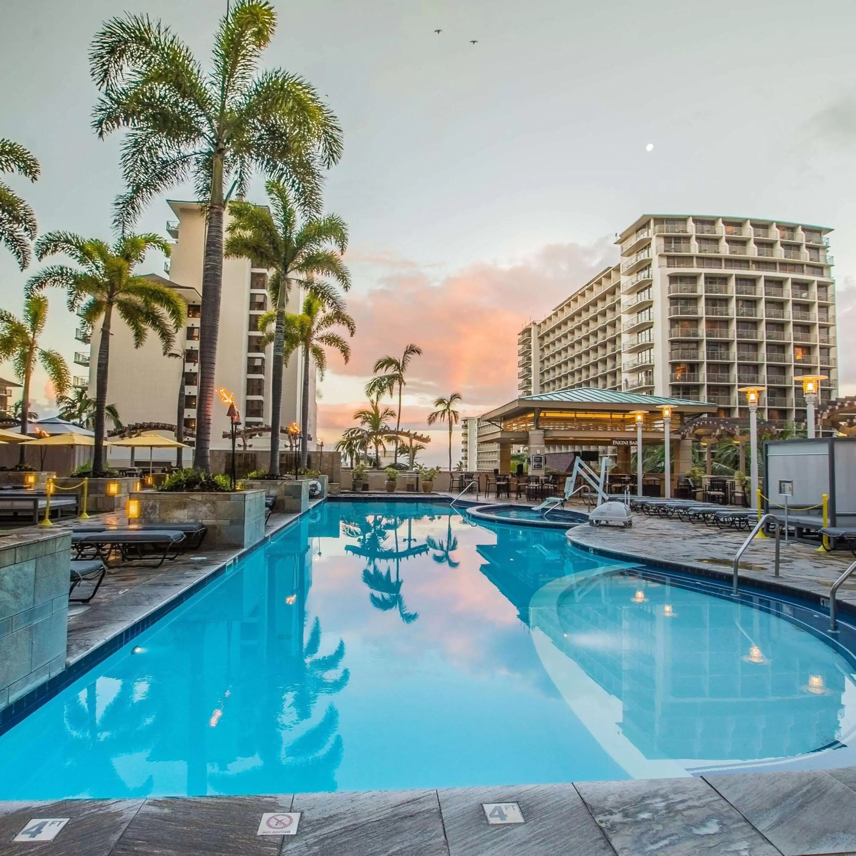 Pool view in Embassy Suites by Hilton Waikiki Beach Walk