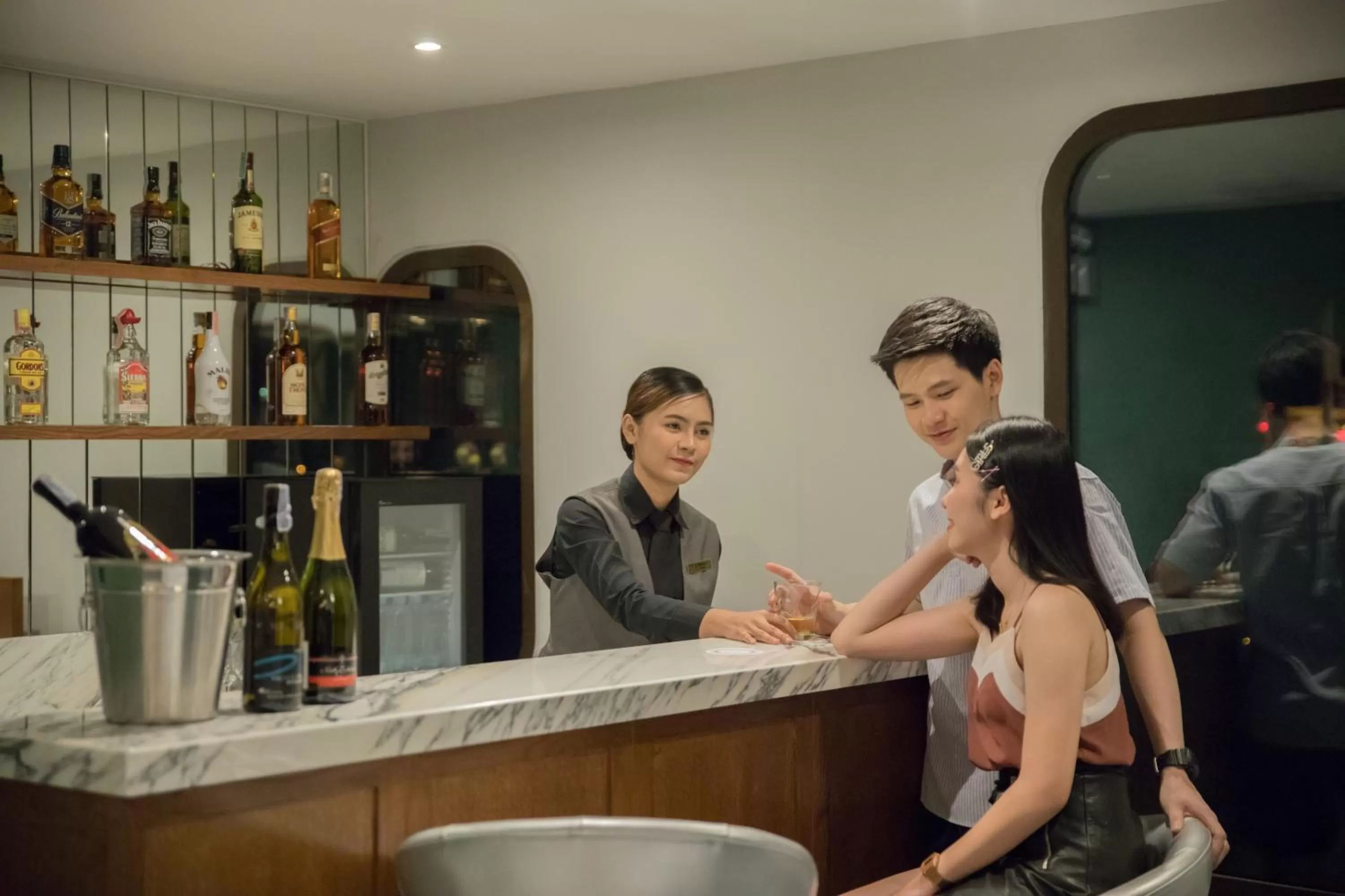 Lounge or bar in Justice Hotel