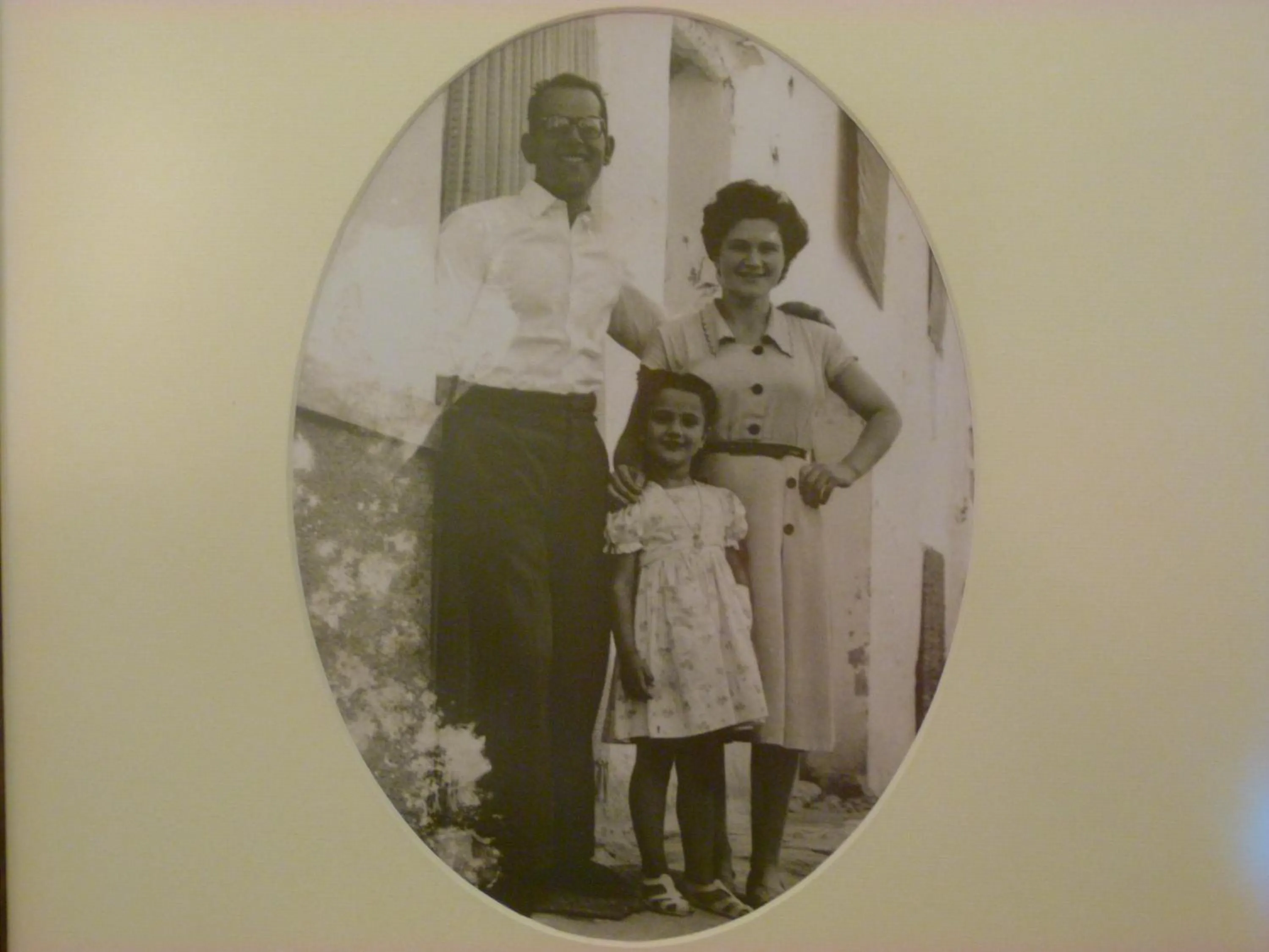 People in Hotel Carmen