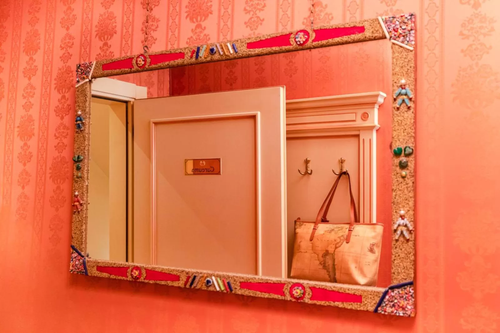 Decorative detail in Lanterna Di Marco Polo