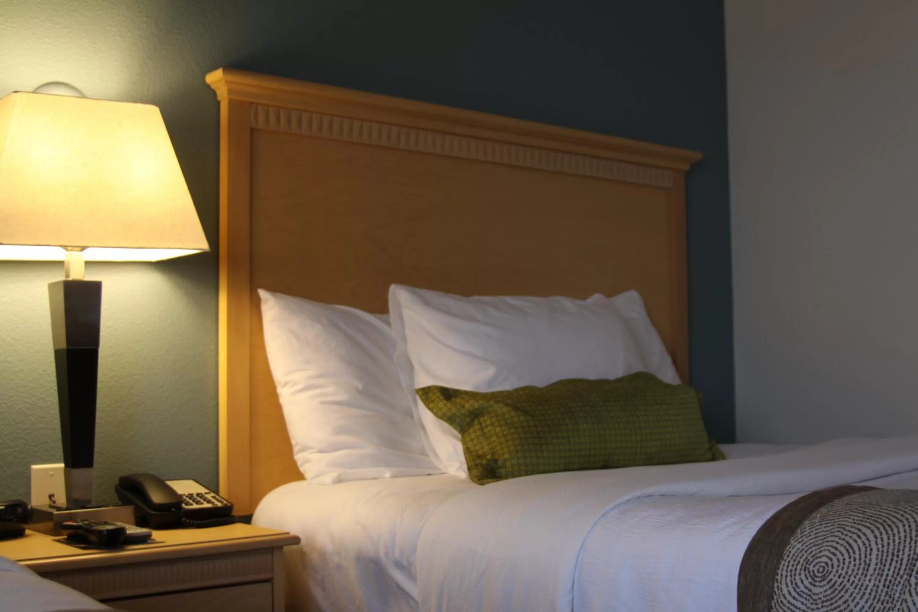 Photo of the whole room, Bed in Candlewood Suites Fargo-North Dakota State University by IHG