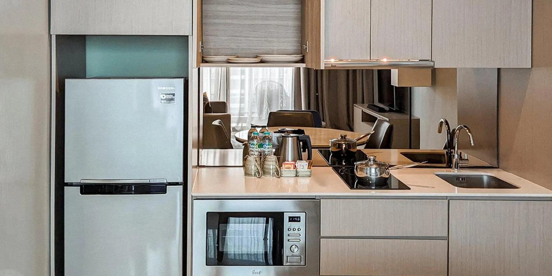 Decorative detail, Kitchen/Kitchenette in Crowne Plaza Jakarta Residences, an IHG Hotel