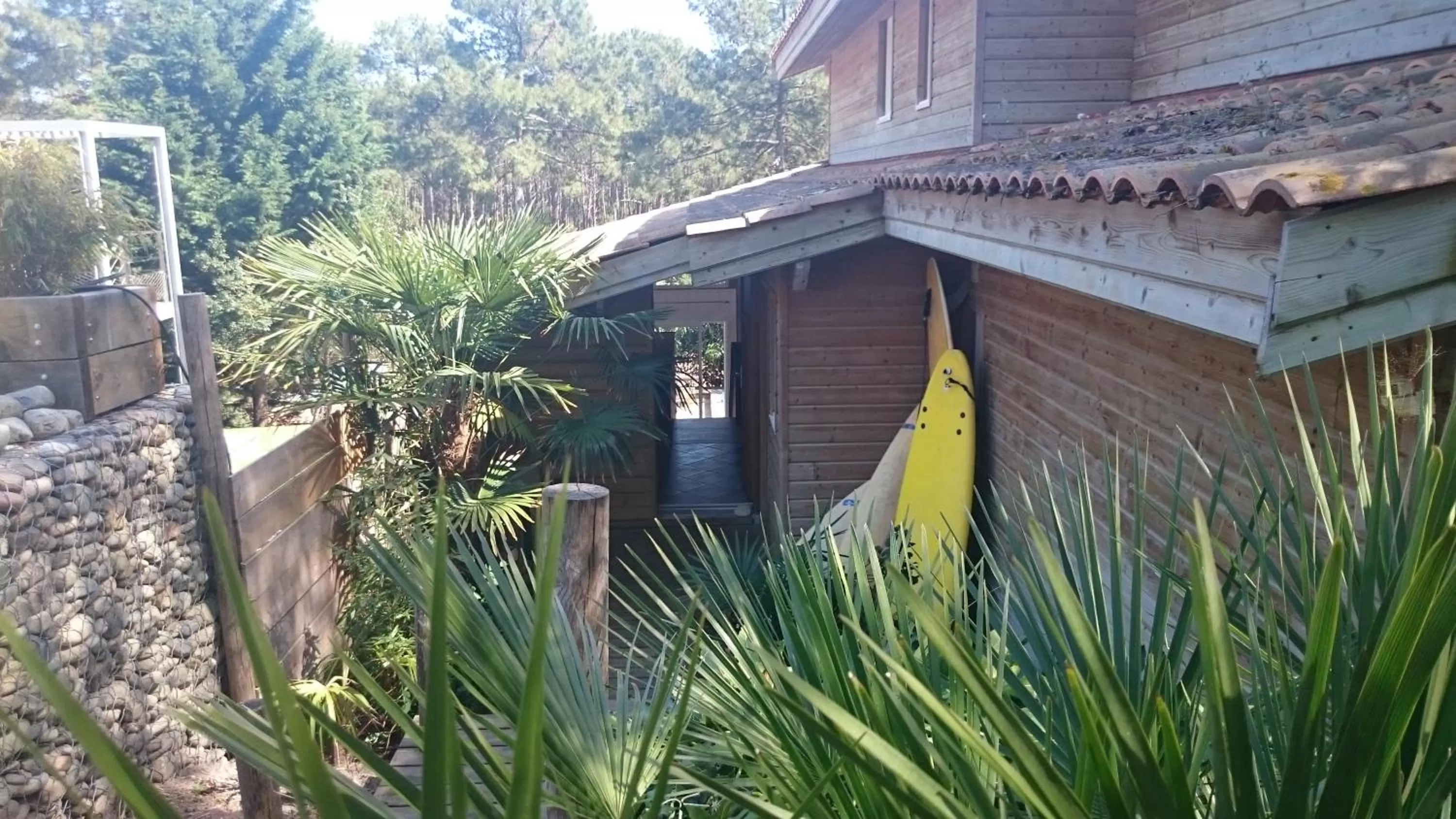 Facade/entrance in Un Matin D’été