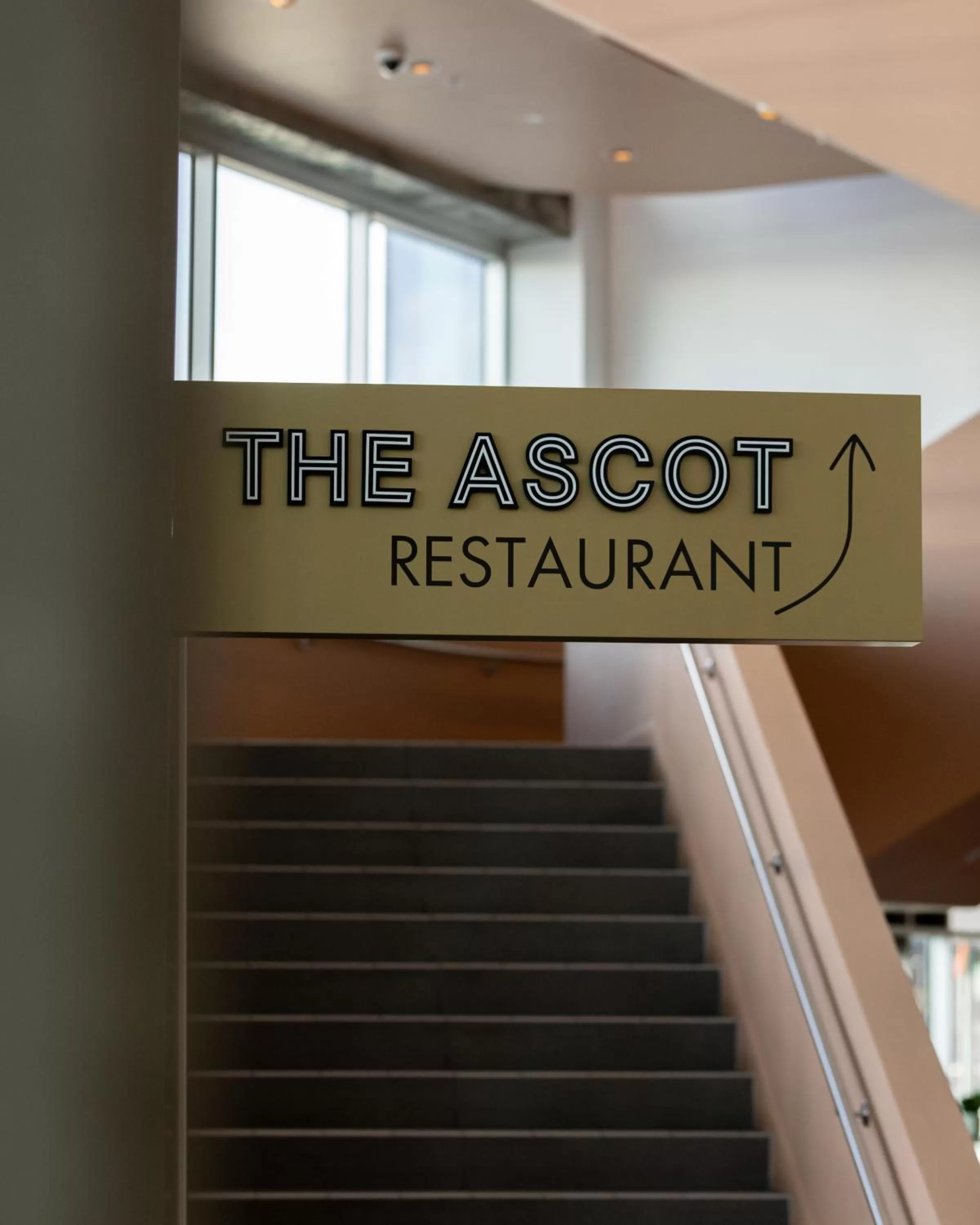 Restaurant/places to eat in Rydges Sydney Airport Hotel