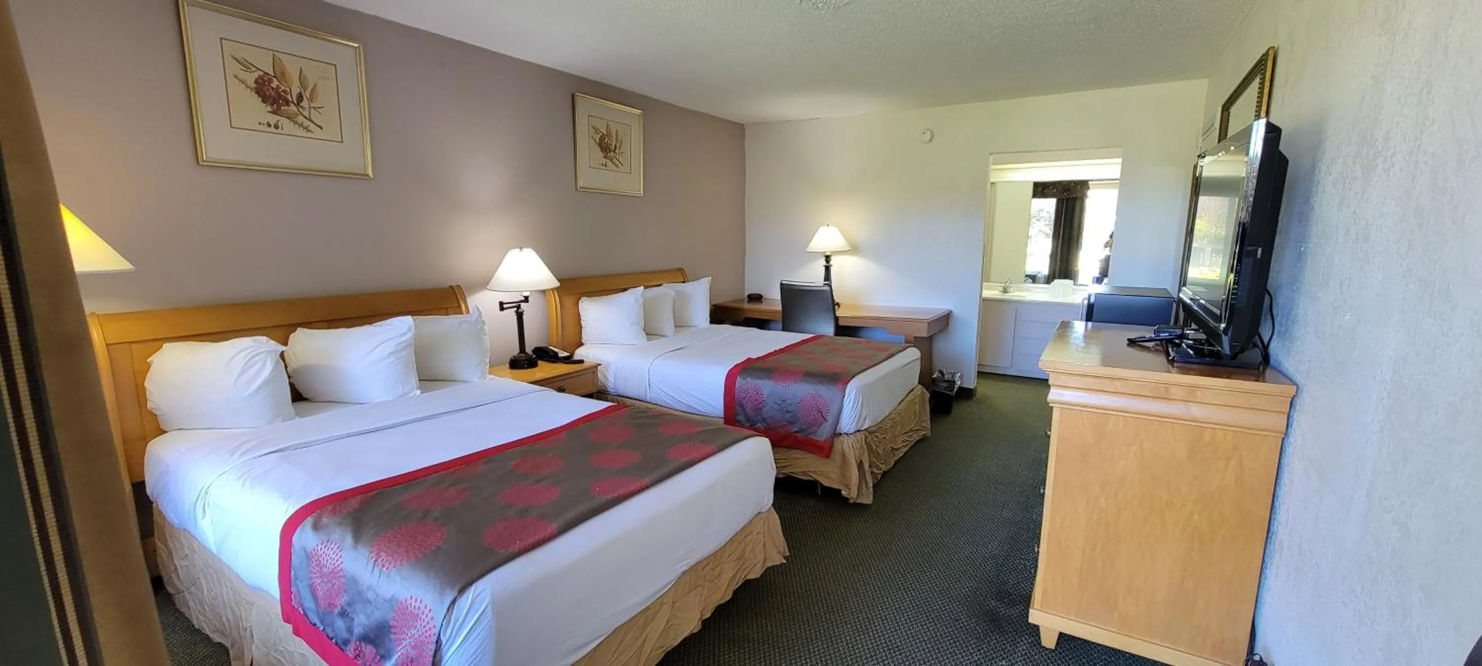 Ramada by Wyndham & Suites Warner Robins