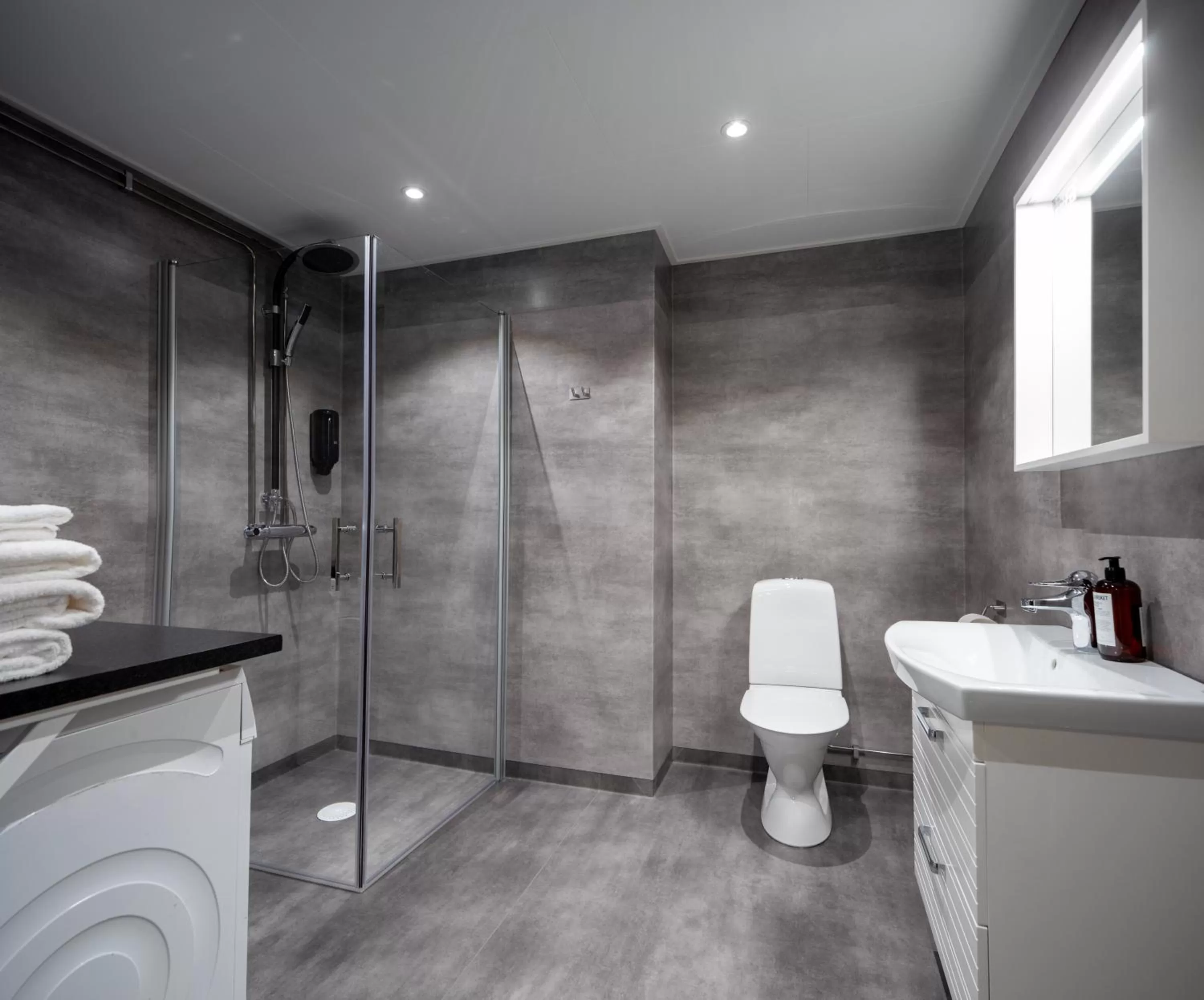 Shower in Hotel B&B Gränden