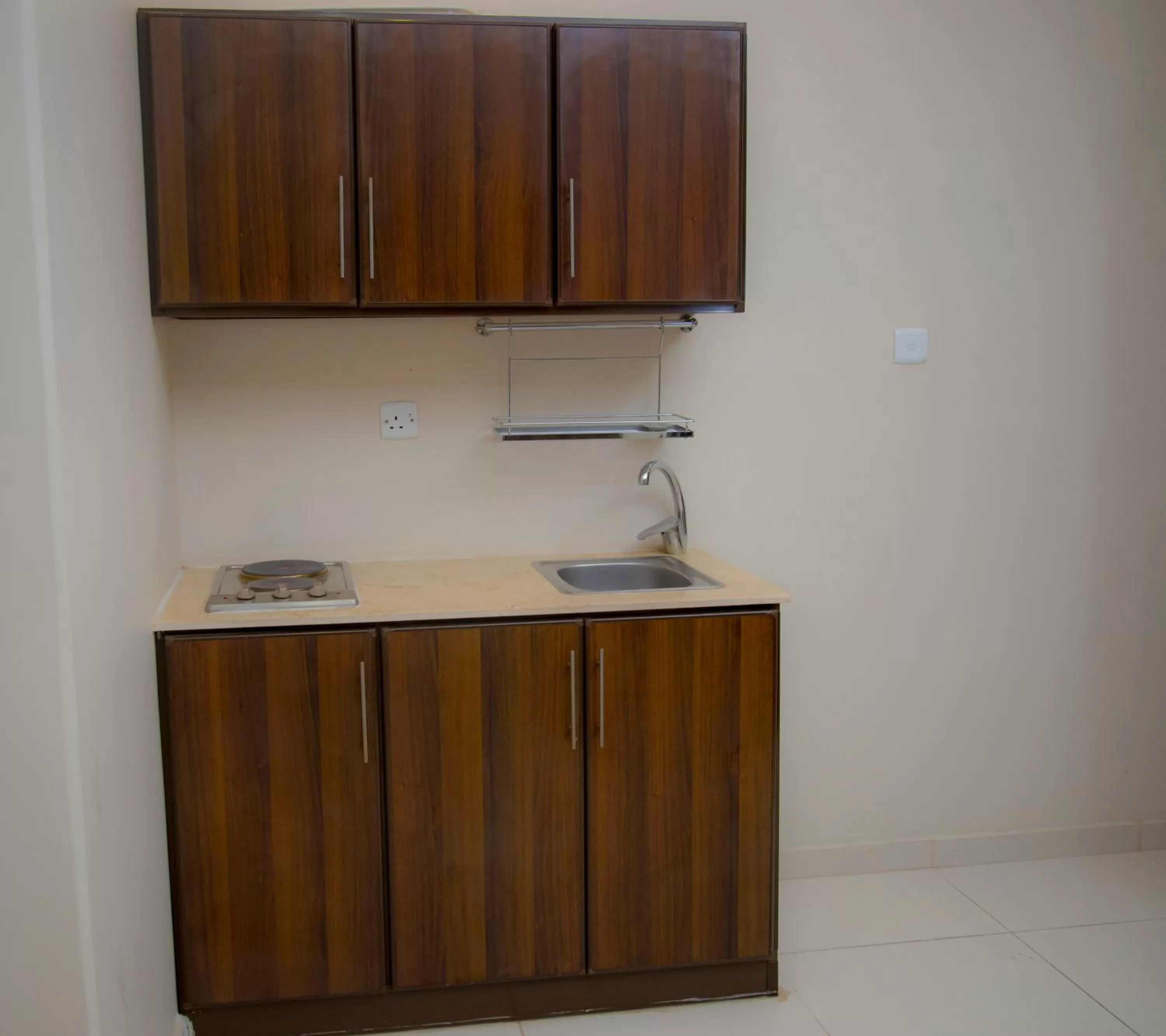 Coffee/tea facilities, Kitchen/Kitchenette in Shams Suites Furnished Units