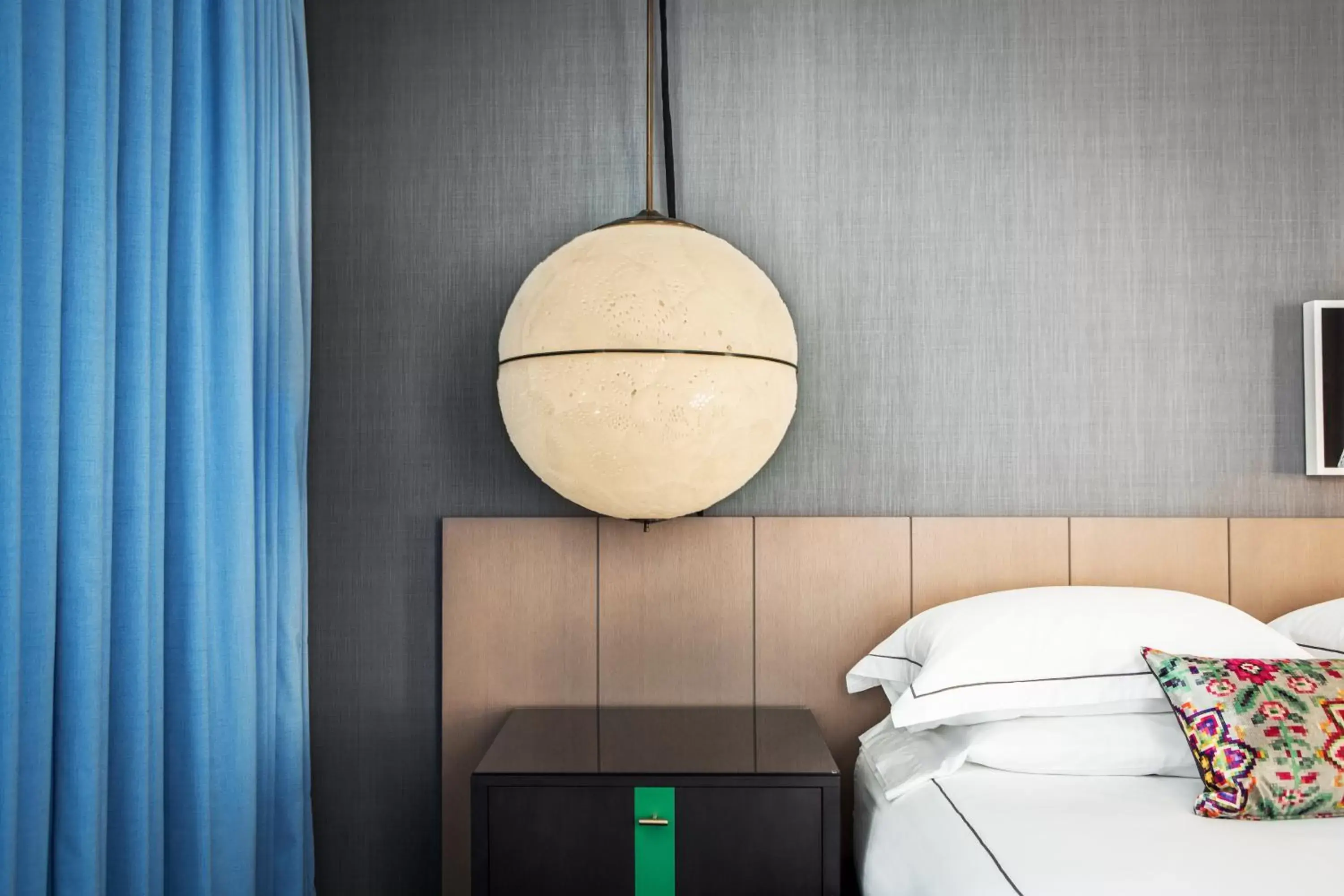 One-Bedroom King Suite in Kimpton Gray Hotel Chicago, an IHG Hotel One-Bedroom King Suite in Kimpton Gray Hotel Chicago, an IHG Hotel