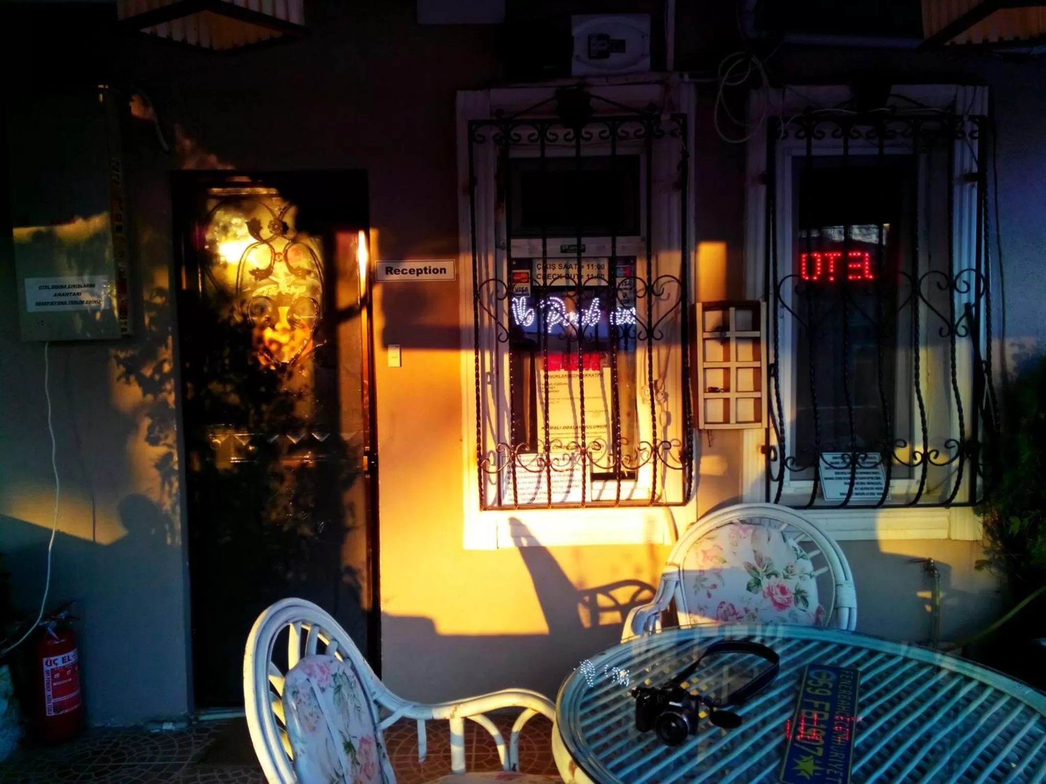 Patio in No Problem Pansiyon & Alkaya