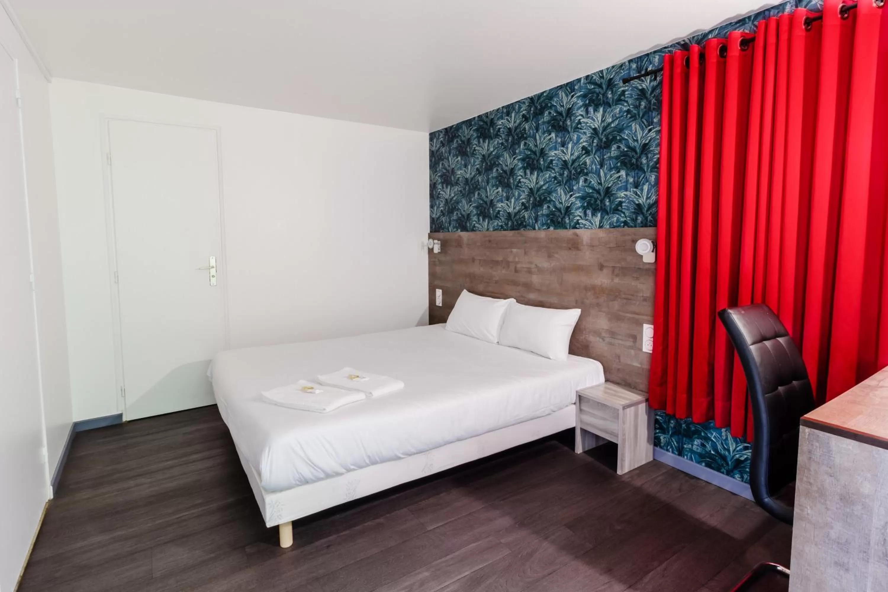 Bed in Kyriad Direct Rouen Nord - Barentin