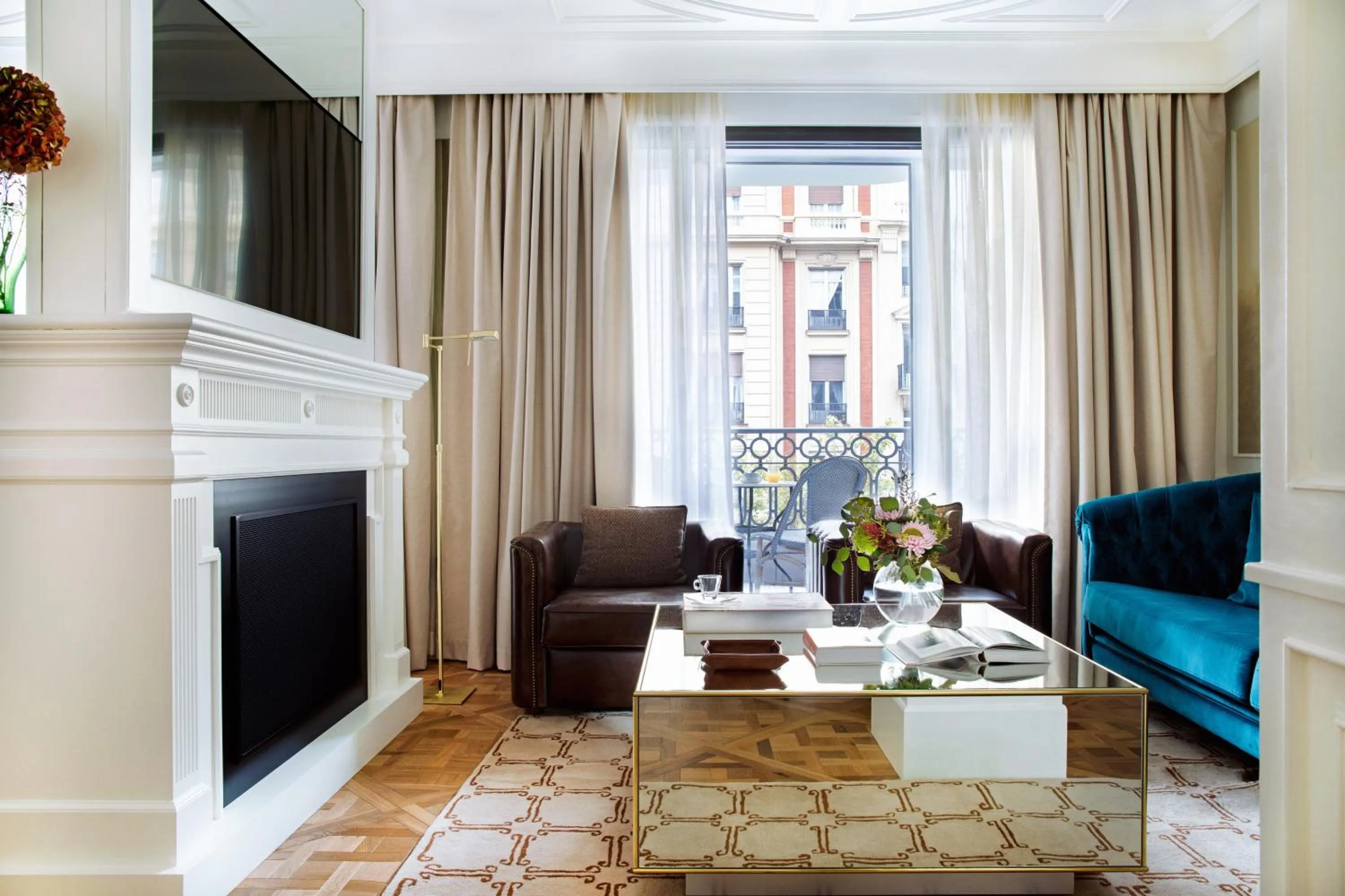 TV and multimedia in BLESS Hotel Madrid - The Leading Hotels of the World