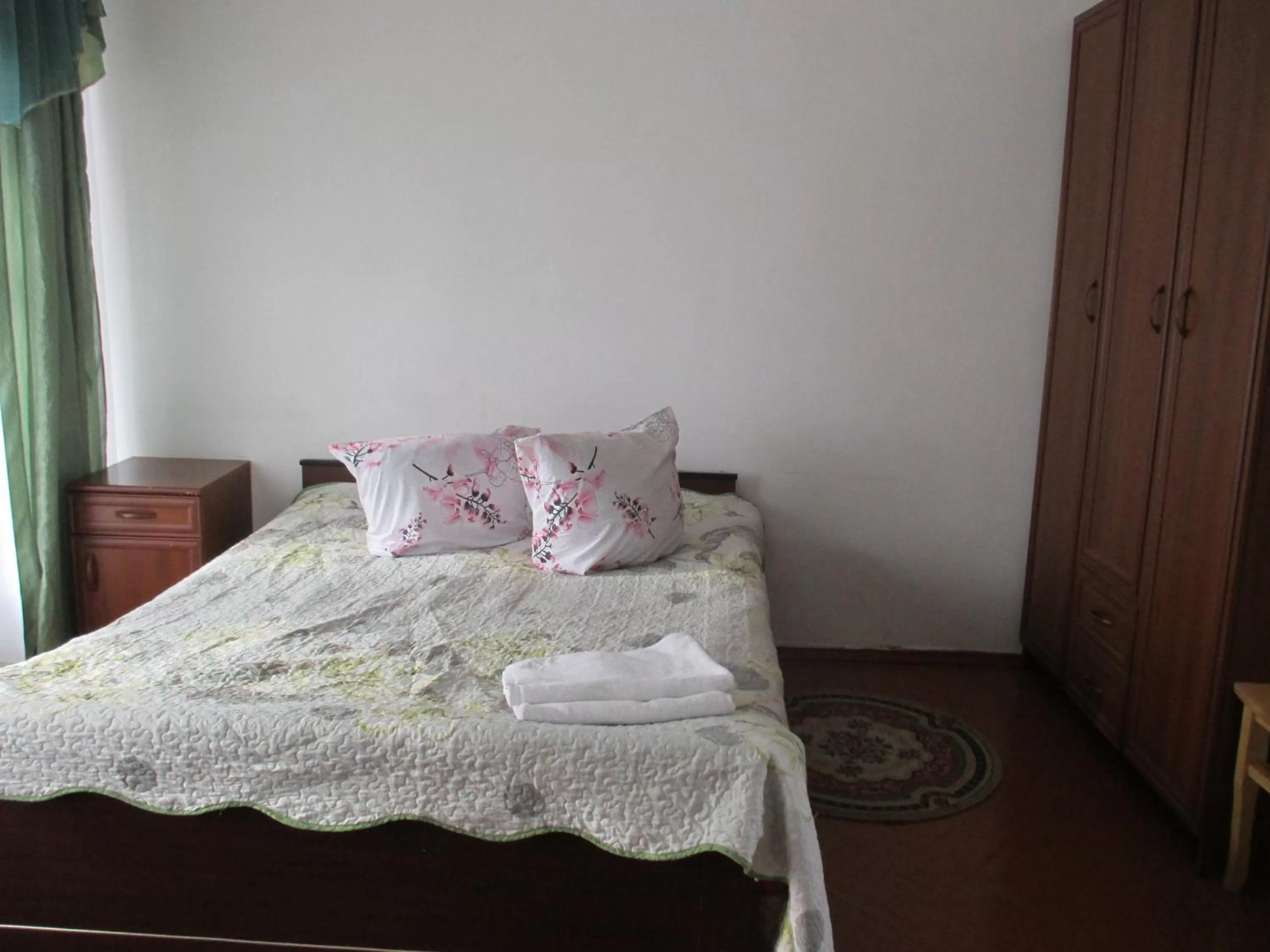 Bed in Otel Issyk-Kul Karakol