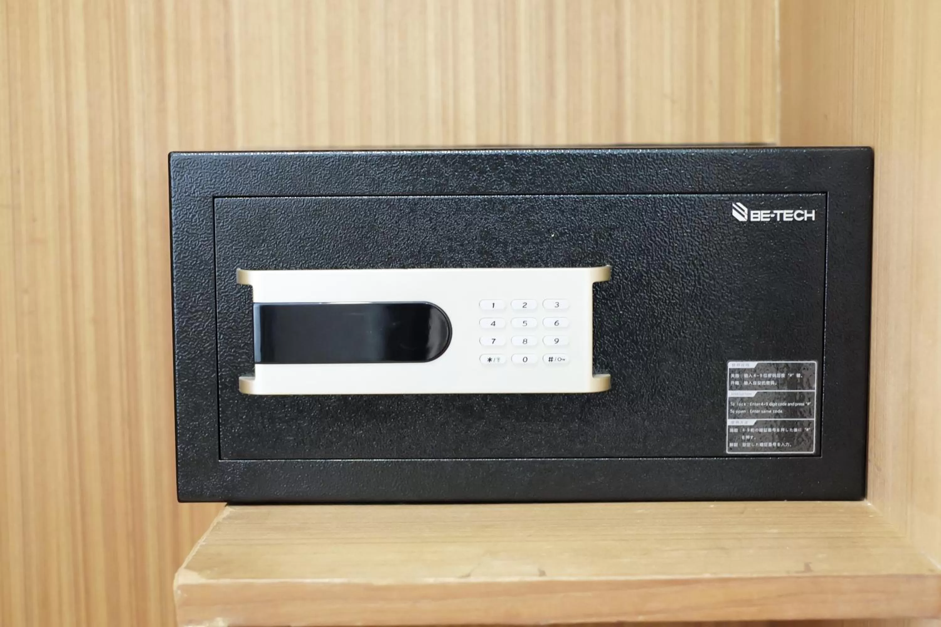 Area and facilities in Samran Place Hotel