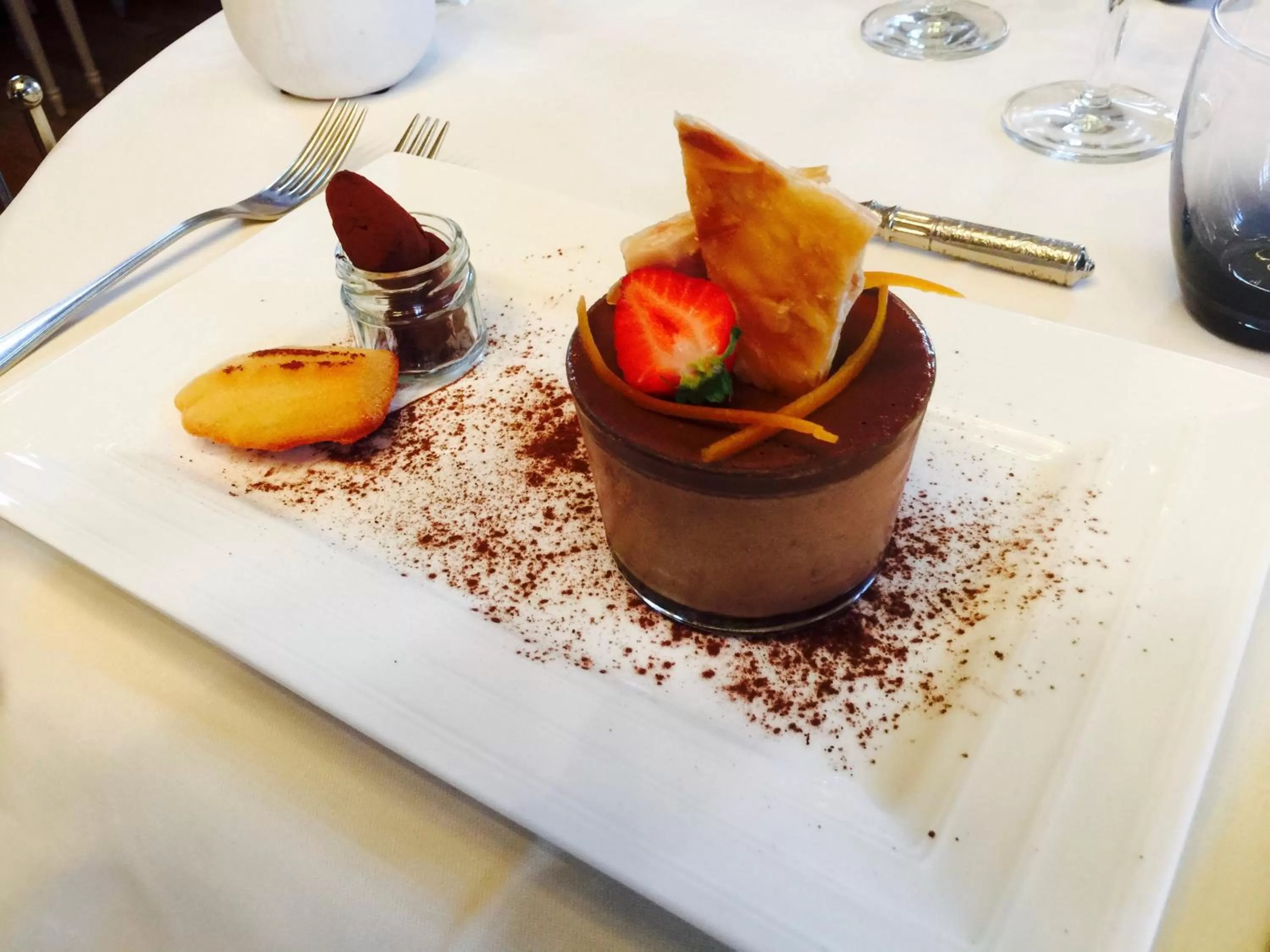 Restaurant/places to eat in Le Cheval Blanc