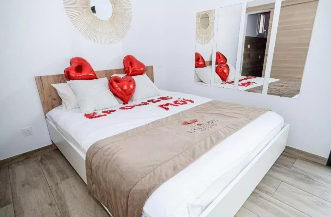 Bed in L'OLYMPE DES SENS