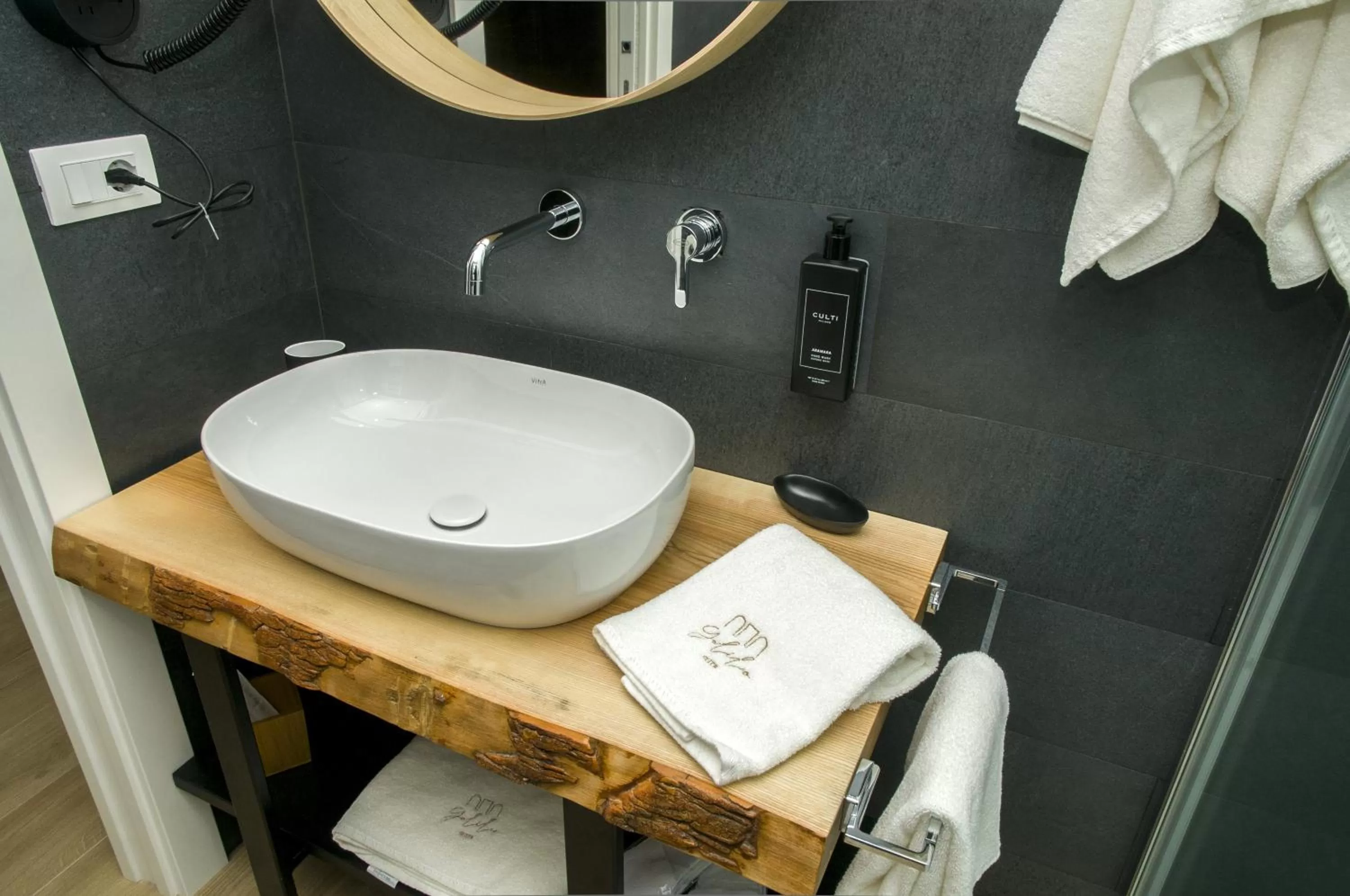 Bathroom in Galileo Suite