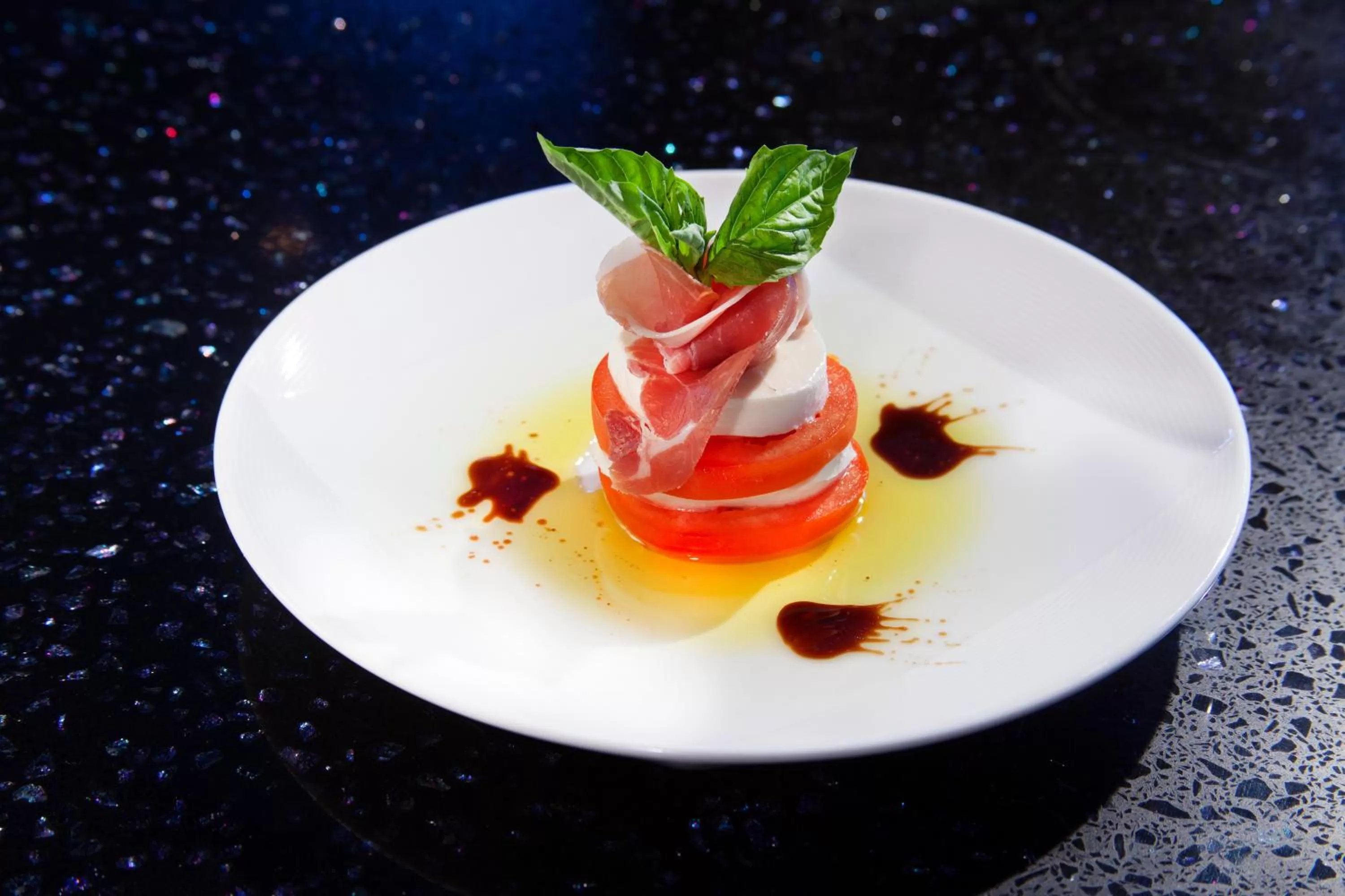 Food and drinks in Pier House Resort & Spa