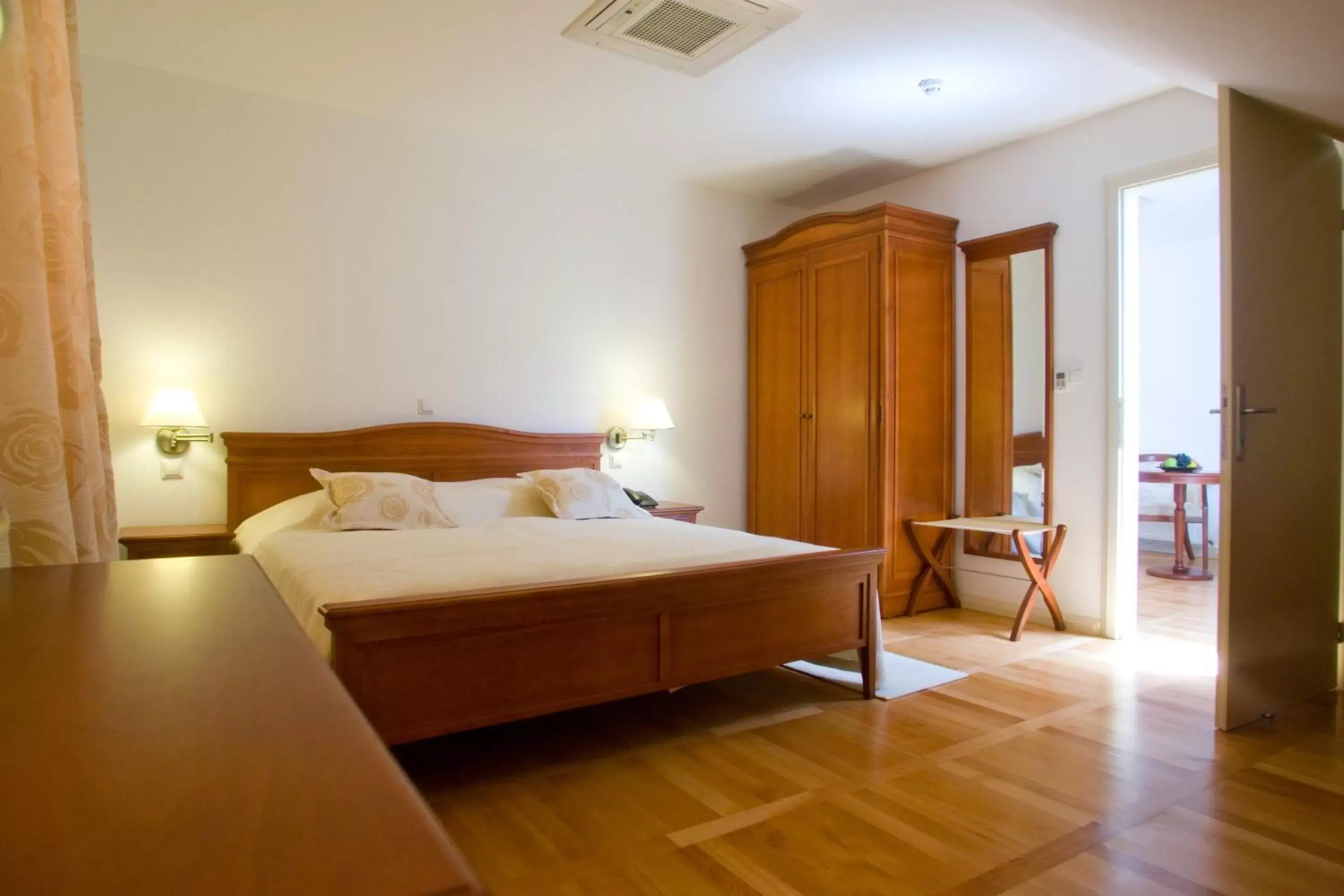 Deluxe Suite in Heritage Hotel Frankopan Deluxe Suite in Heritage Hotel Frankopan