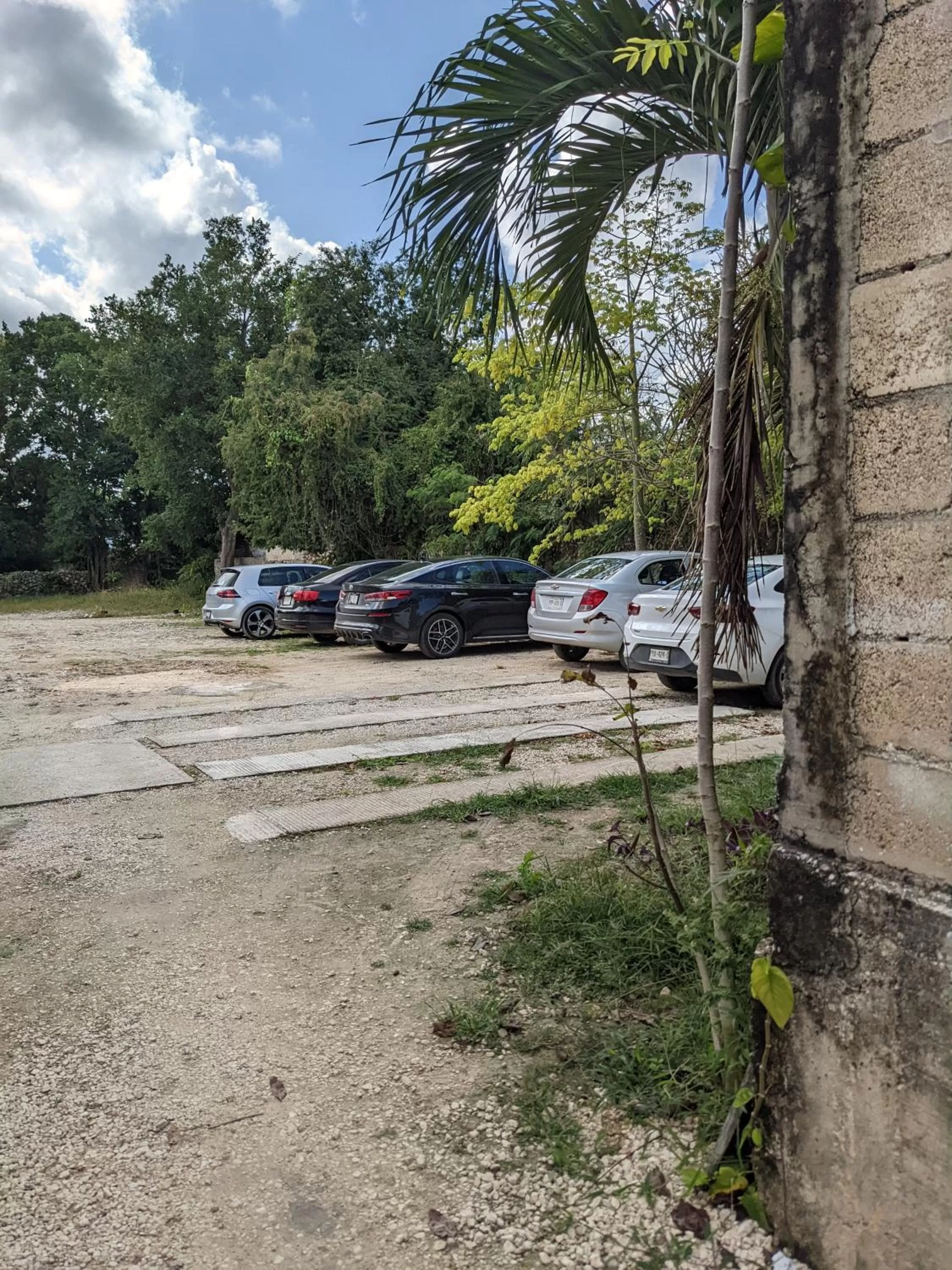 Parking in Casa Aluxes Hotel