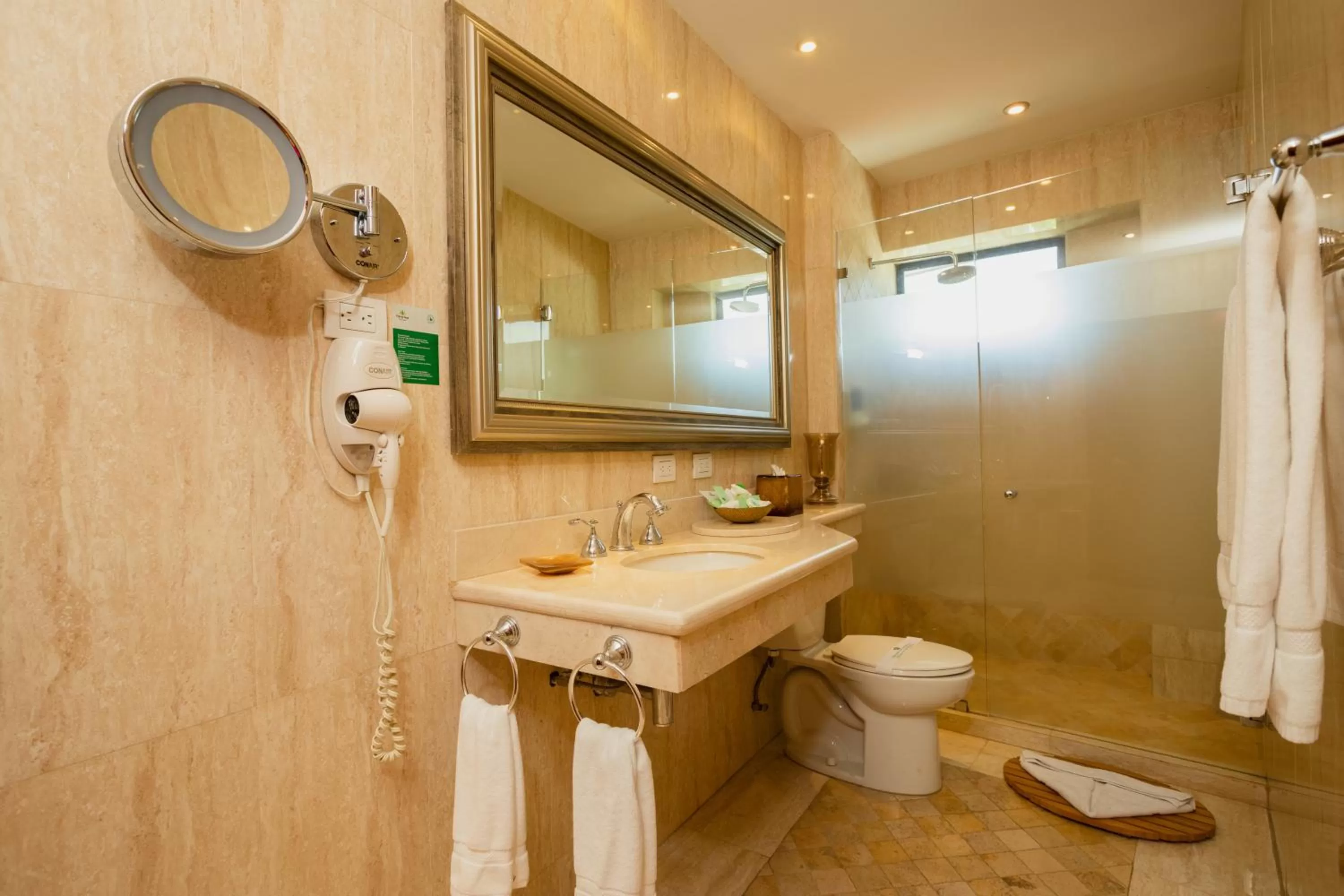 Bathroom in Hotel Palma Real