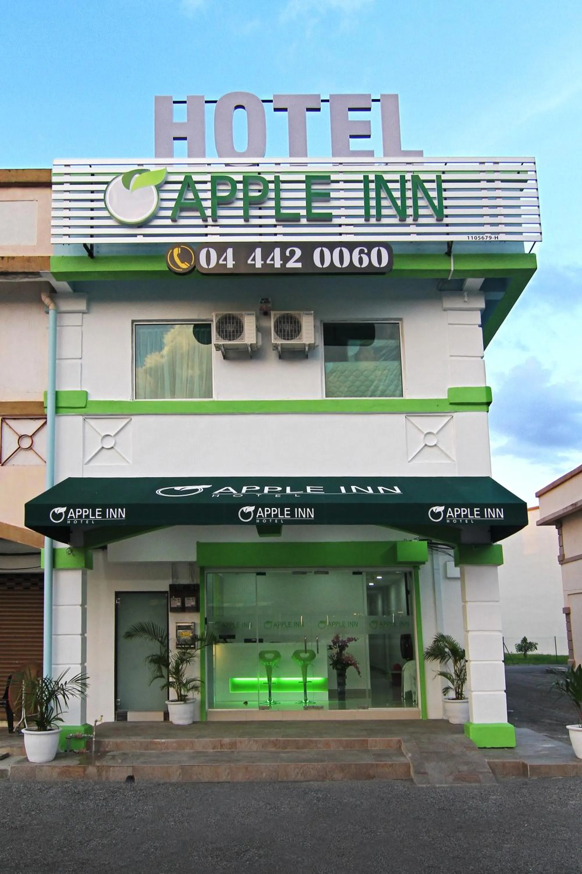 Facade/entrance in Apple Inn Hotel