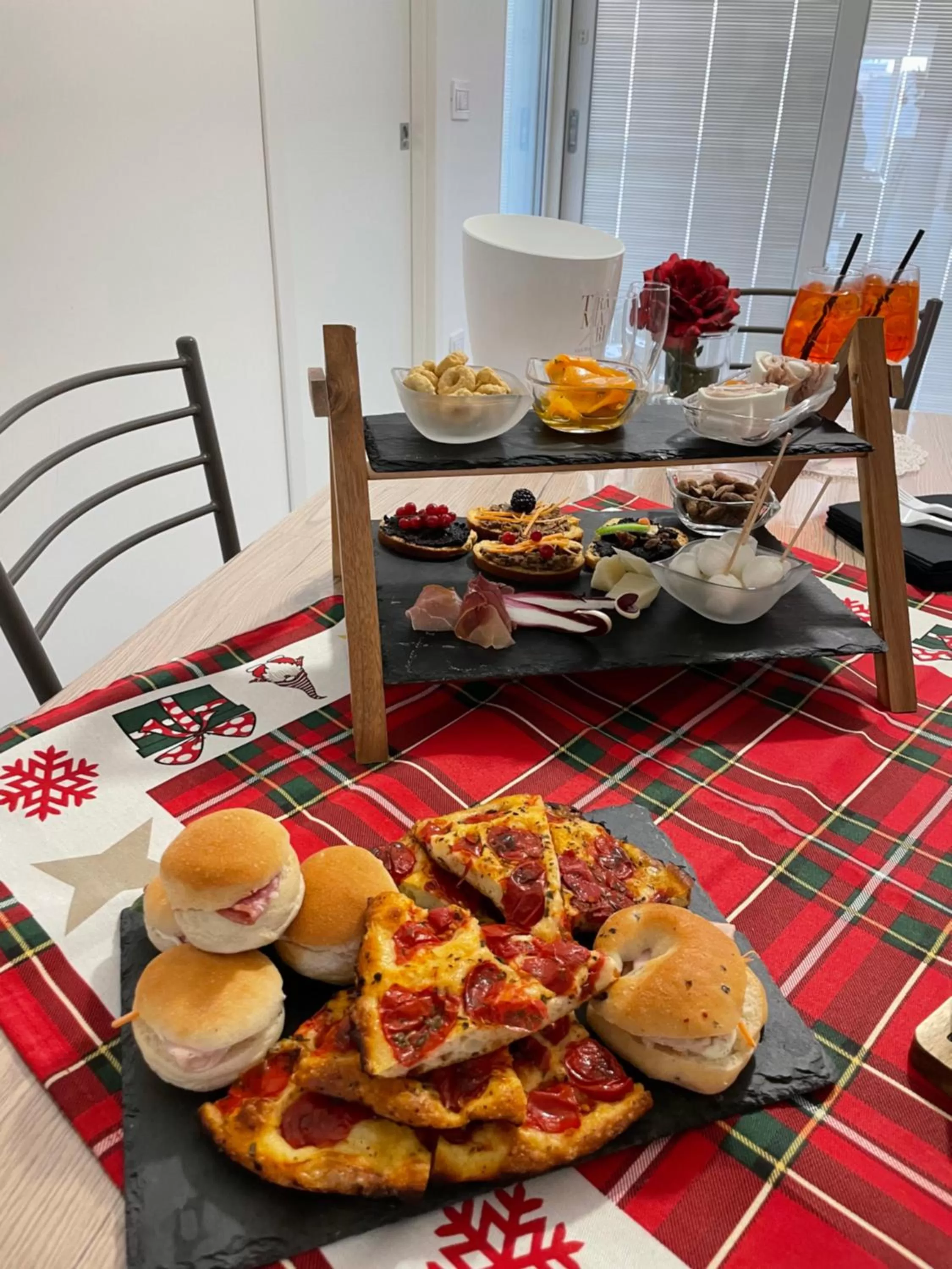 Food and drinks in B&B Elles con parcheggio interno