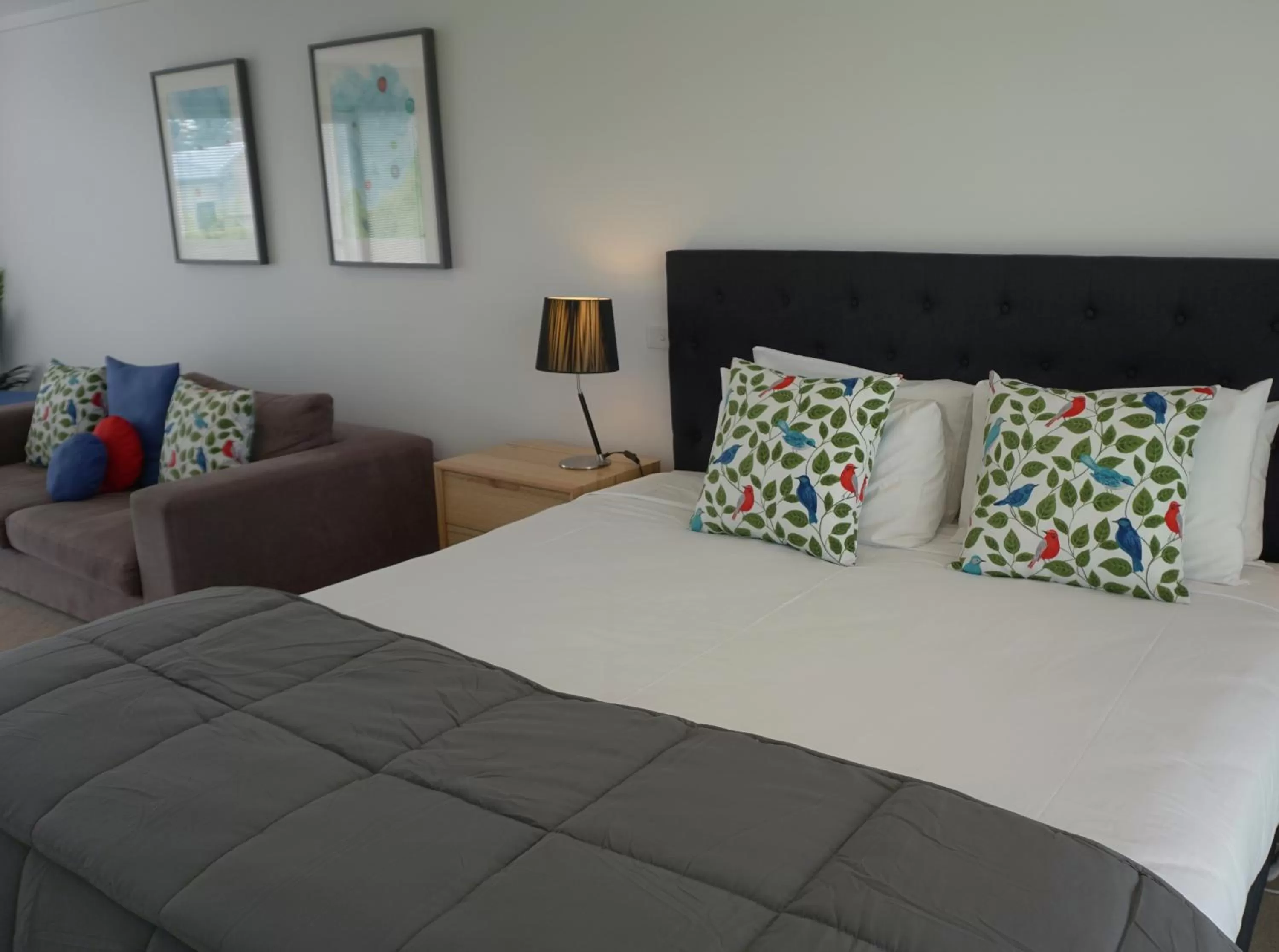 Bed in Ashmont Motel and Apartments