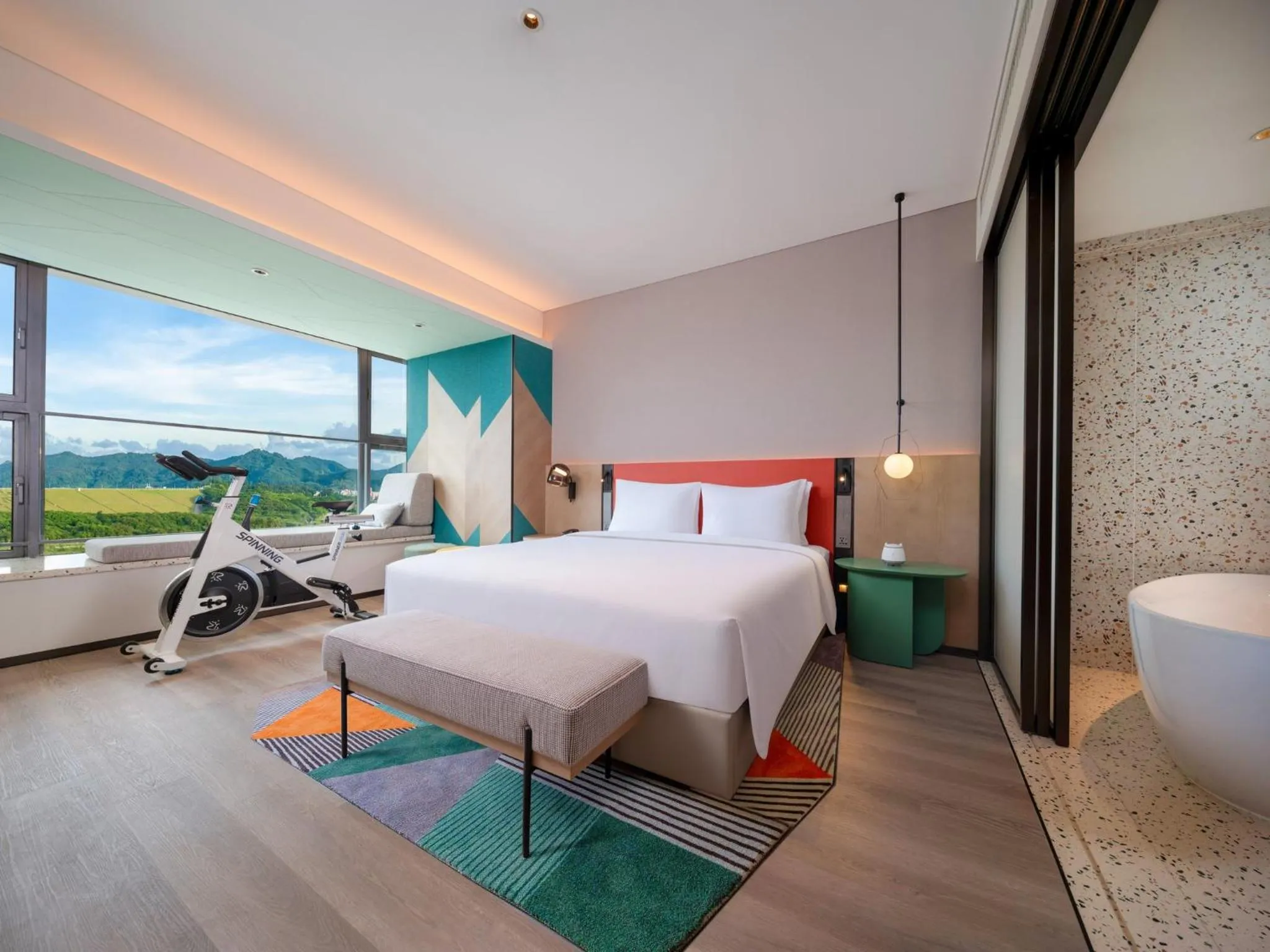 Photo of the whole room, Bed in EVEN Hotels Shenzhen Guangming Cloud Park by IHG