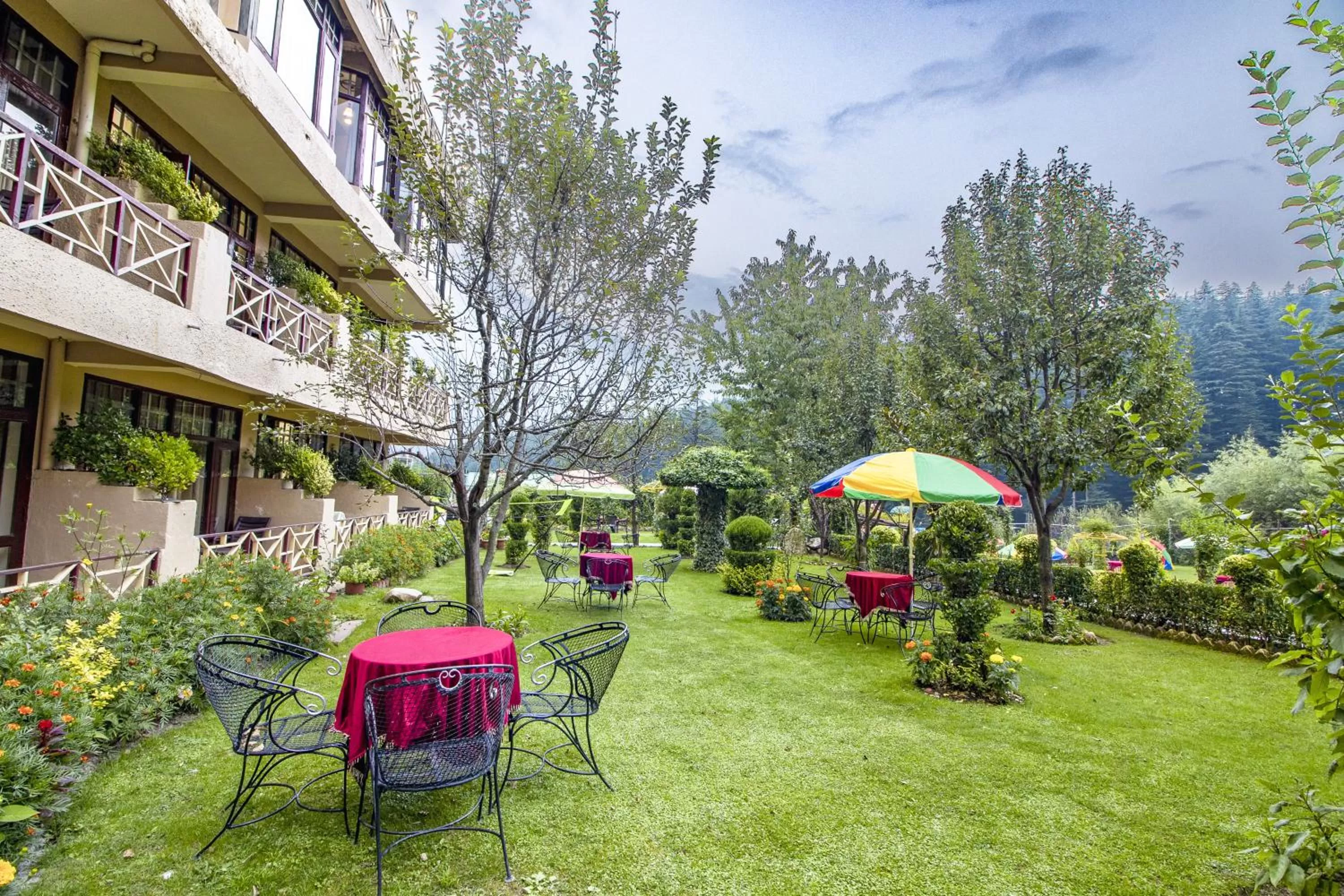 Snow Valley Resorts & Spa Manali