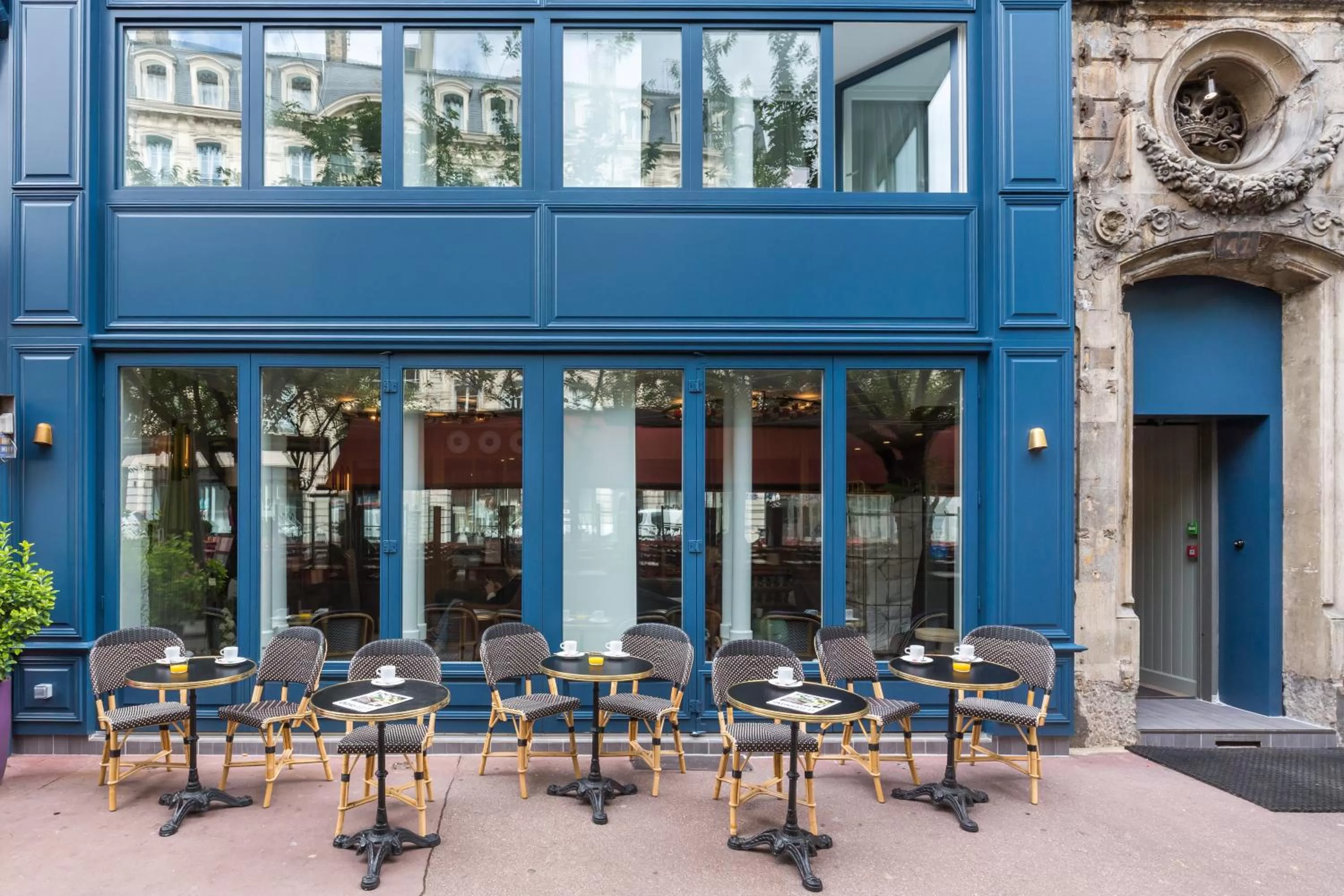 Facade/entrance in Hôtel Silky by HappyCulture