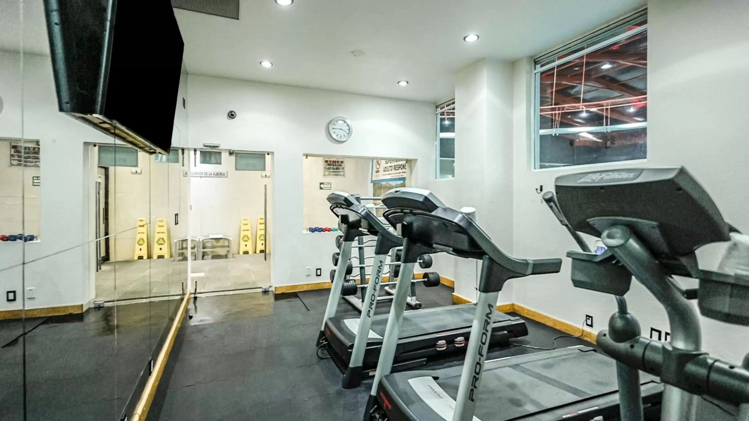 Fitness centre/facilities in Suites Inn la Muralla Hotel & Spa