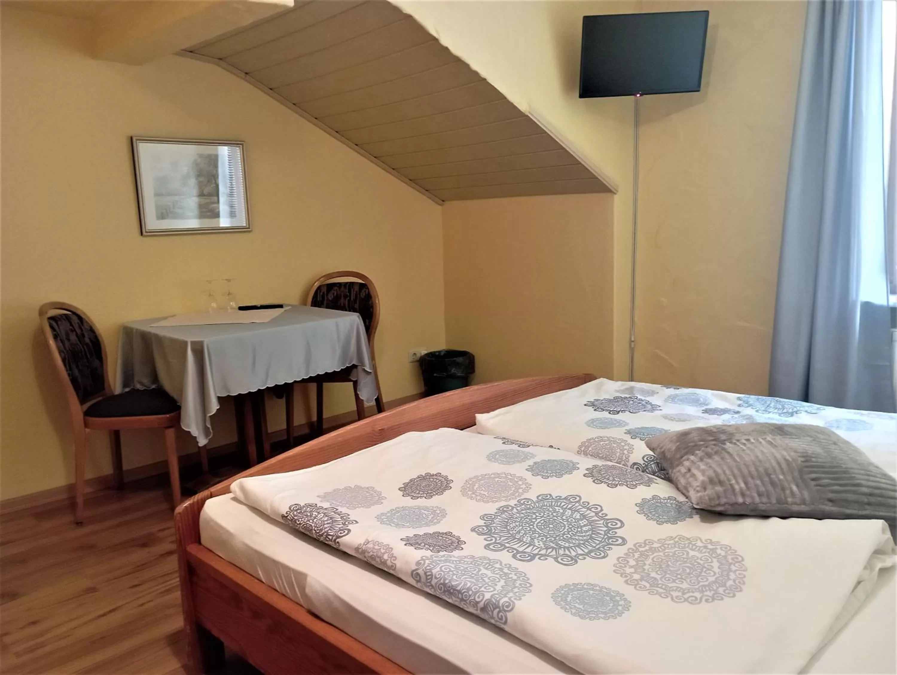 Photo of the whole room, Bed in Hotel-Restaurant-Krone