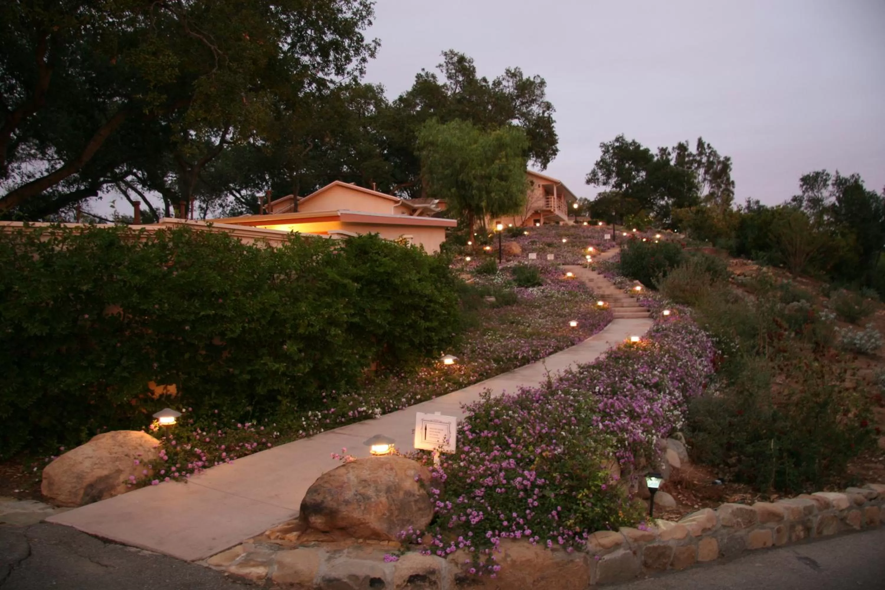 Facade/entrance, Garden in Ojai Retreat & Inn