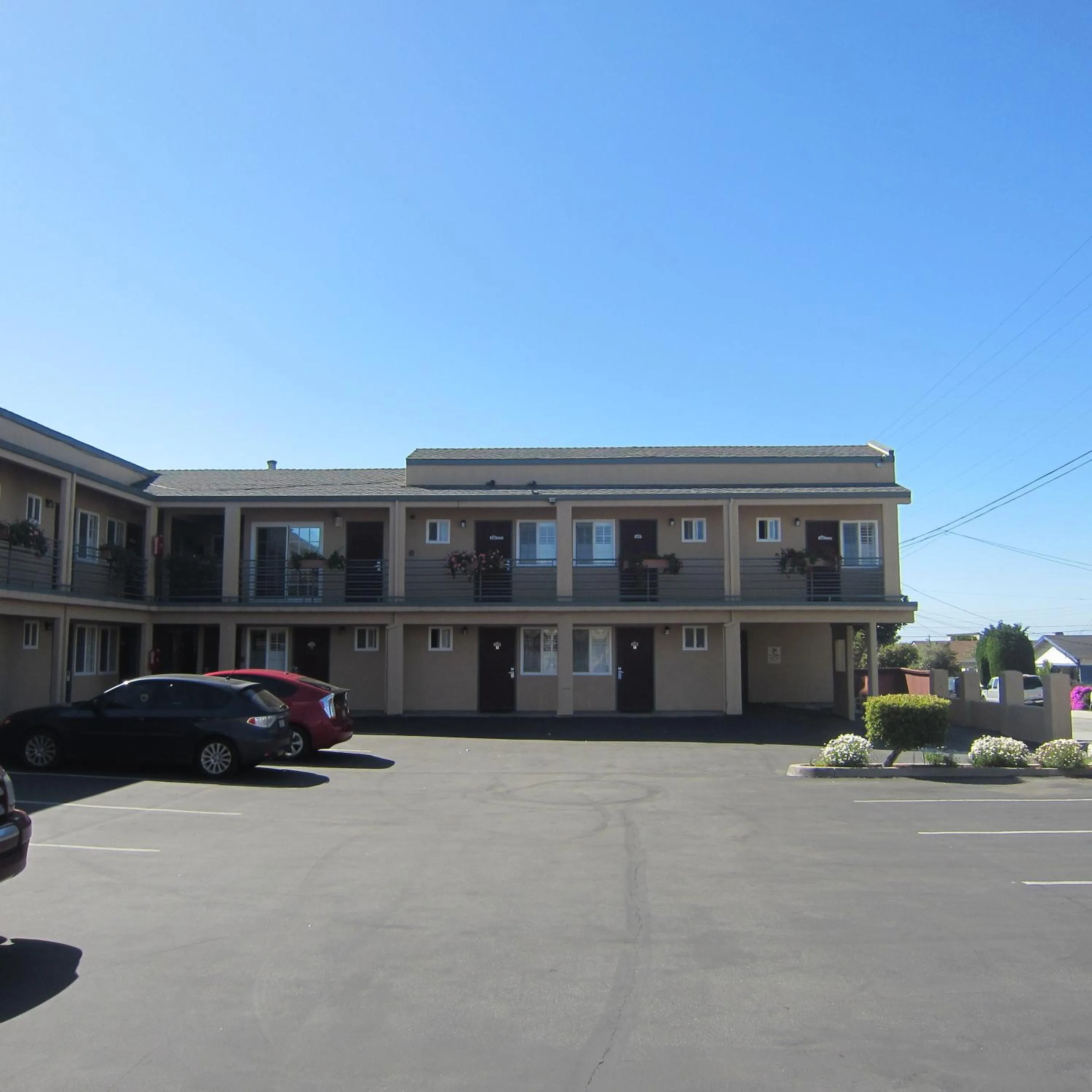 Property building in Pacific Best Inn