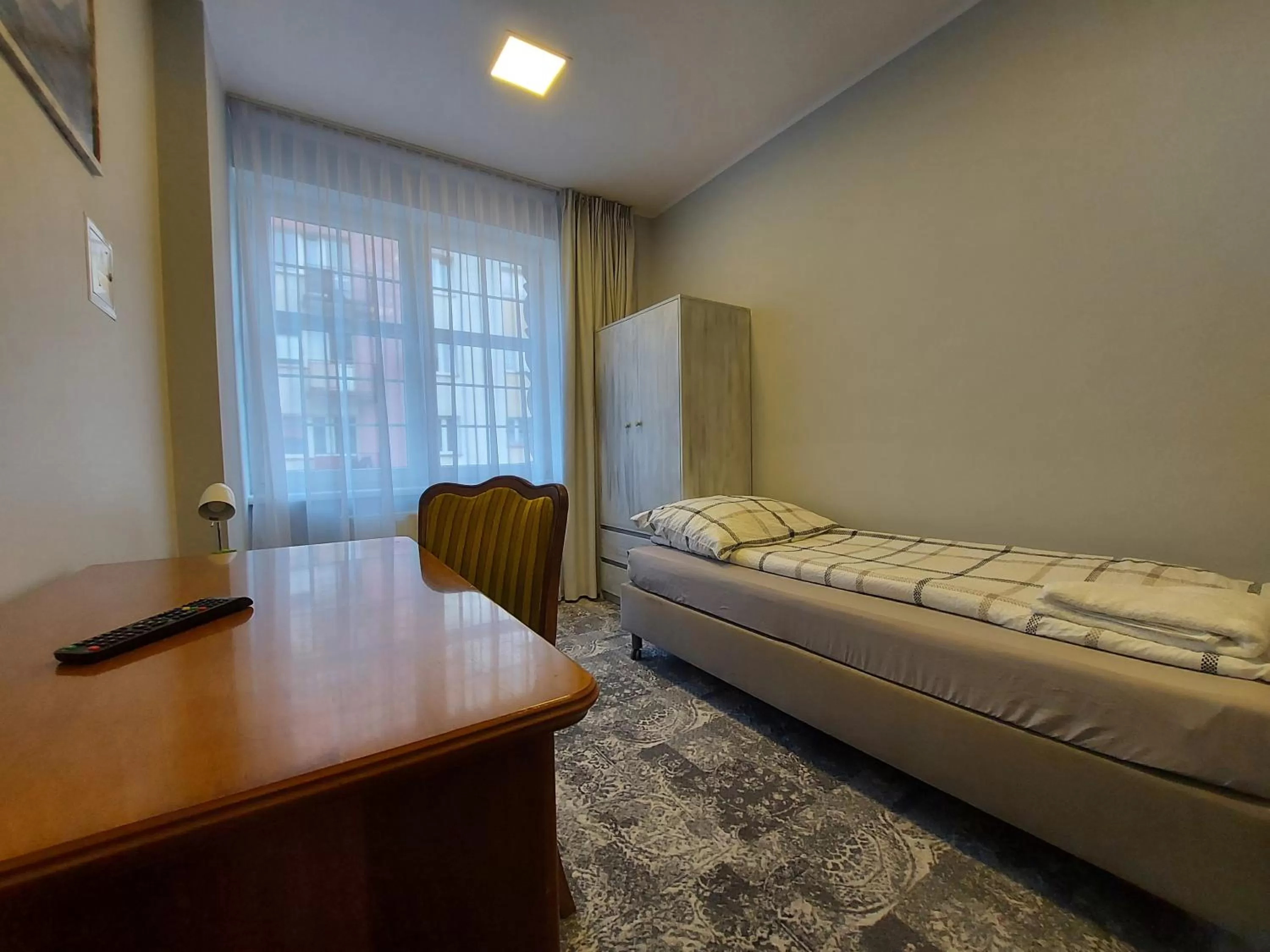 Photo of the whole room, Bed in Kamienica1924