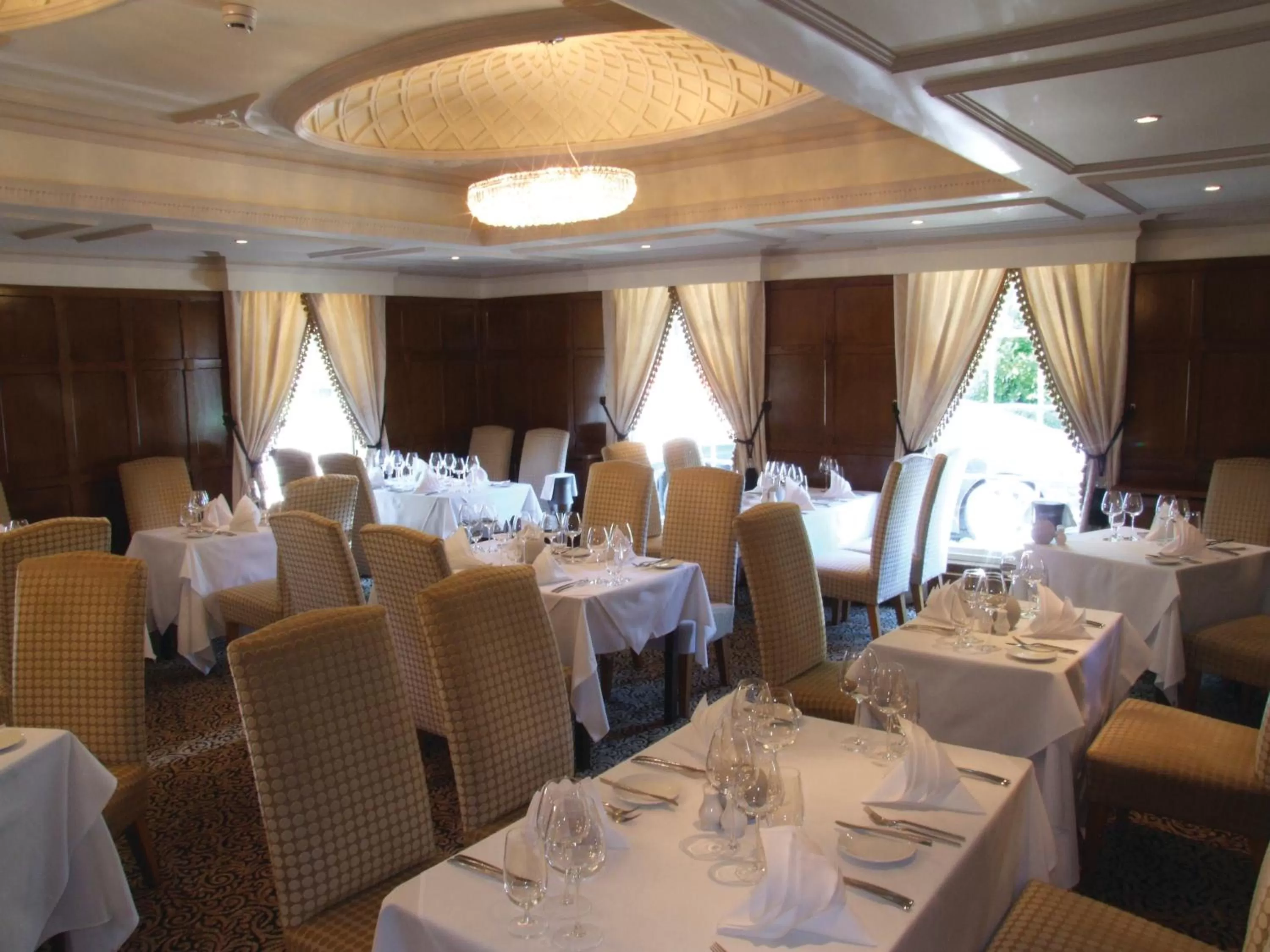 Restaurant/places to eat in Wildes Inns