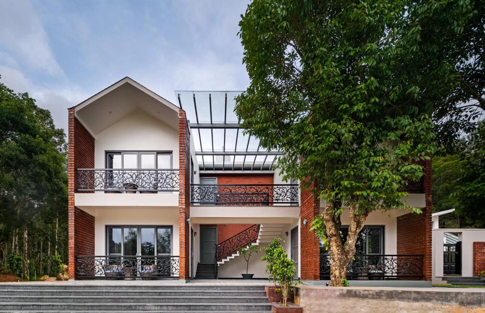 Property building in Vismita County