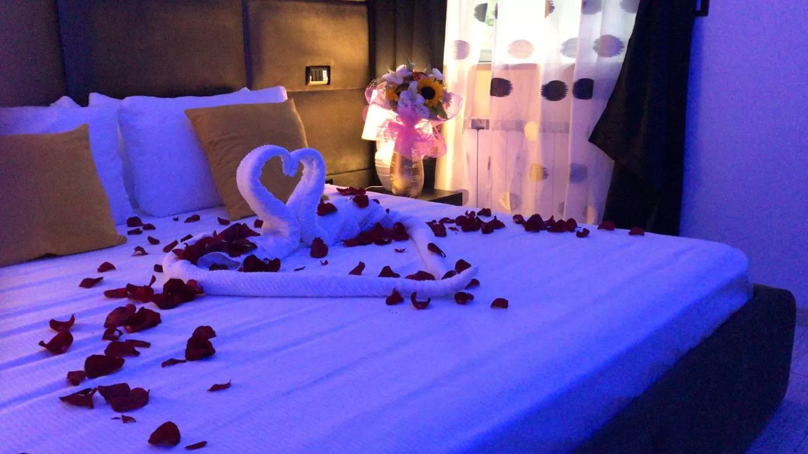 Decorative detail, Bed in Escape Luxury Suite - CA Domus Collection