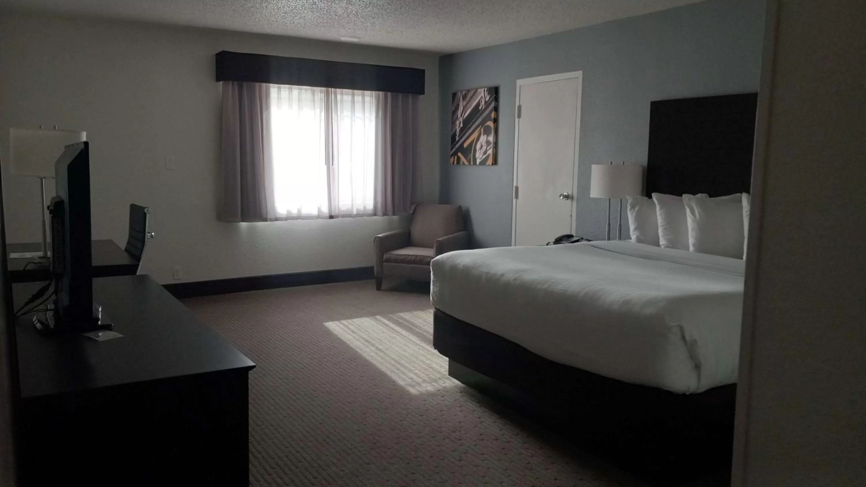 One-Bedroom King Suite in Best Western Downtown Casper Hotel