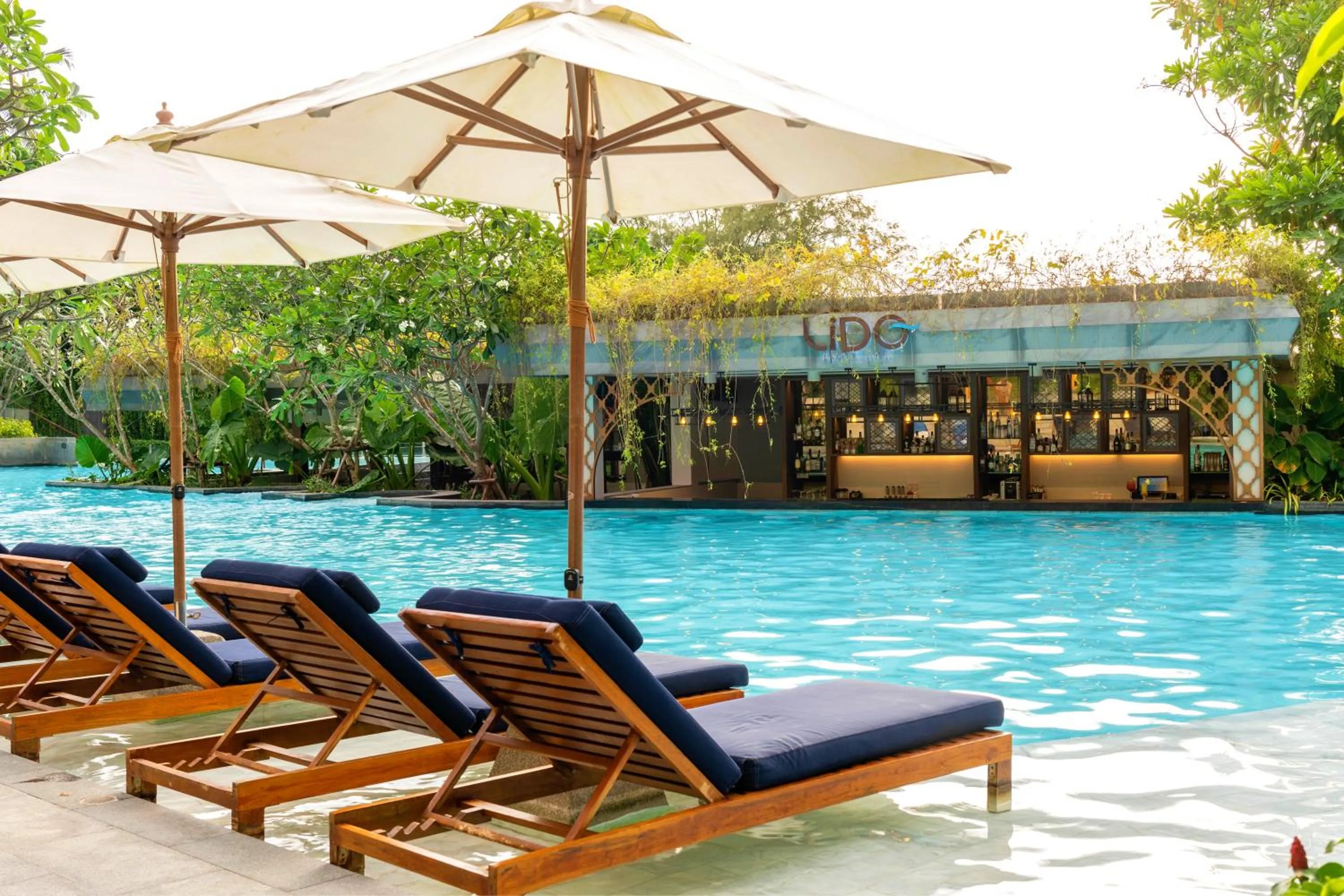 Lounge or bar in Avista Grande Phuket Karon - MGallery