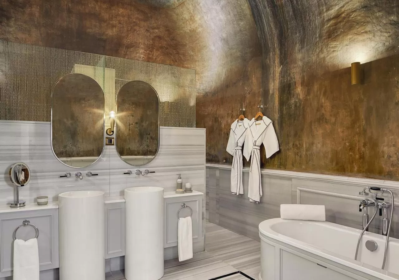 Bathroom in Six Senses Kocatas Mansions