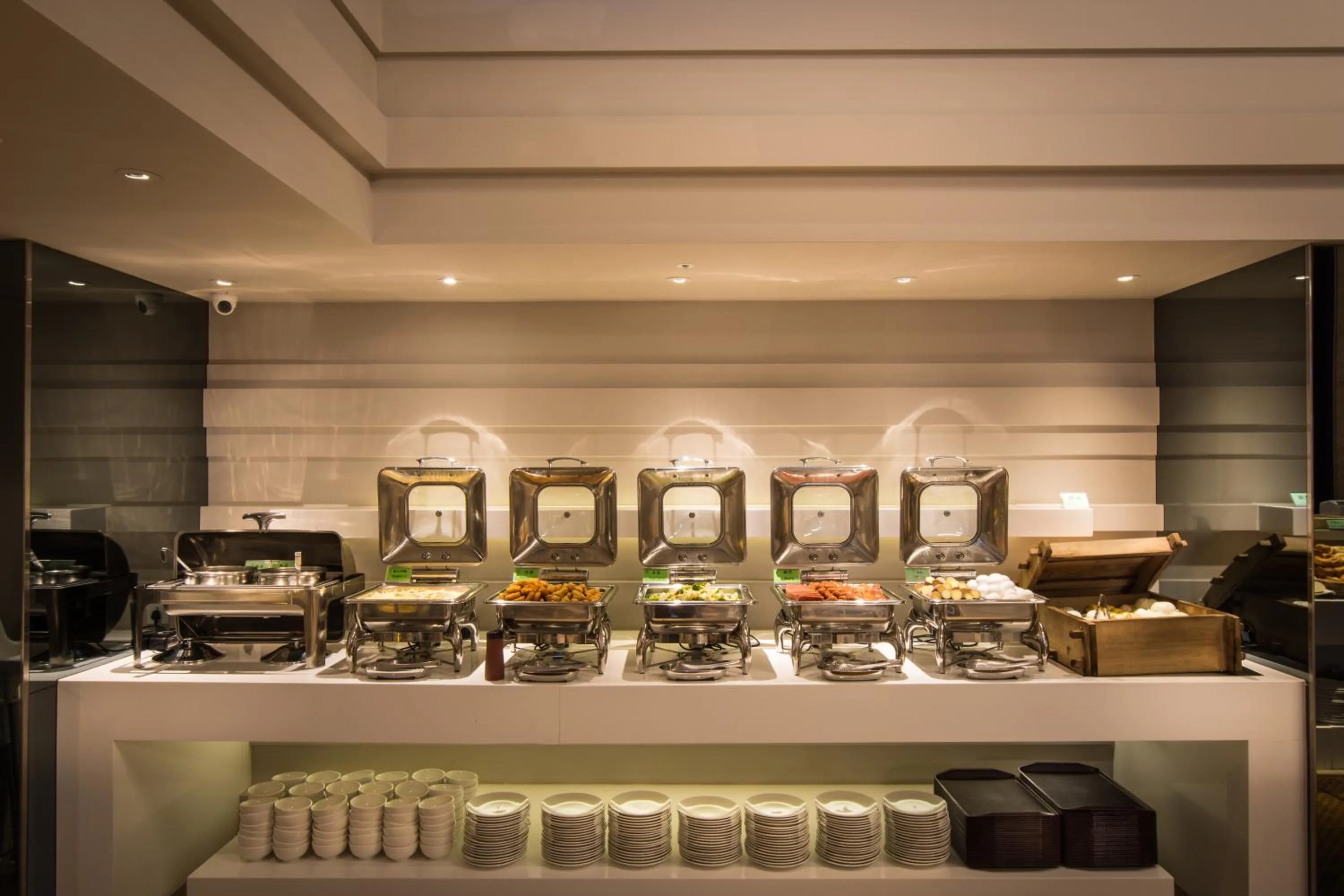 Restaurant/places to eat in Green World Hotel - Zhonghua