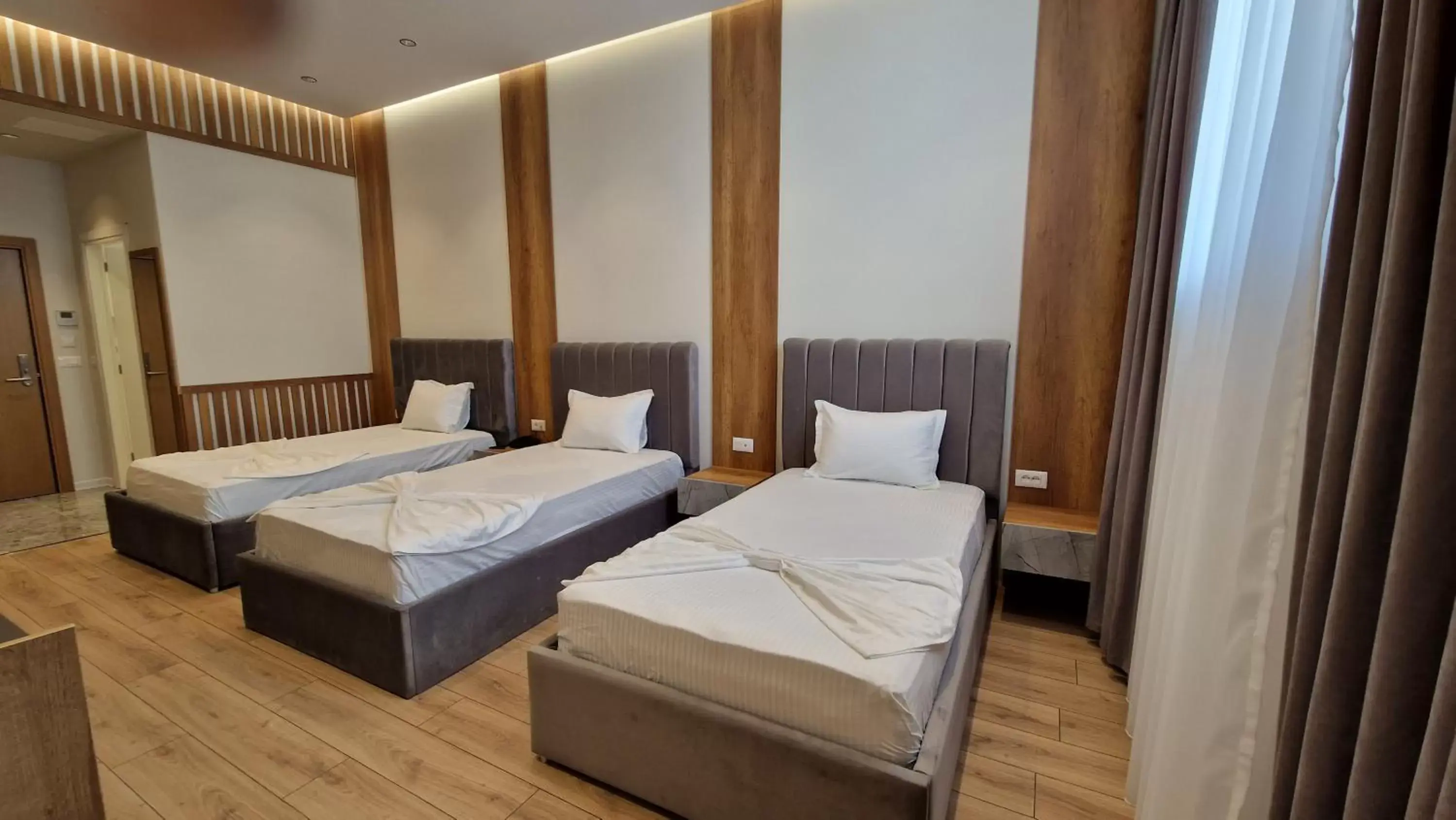 Comfort Triple Room in Hotel Colis Comfort Triple Room in Hotel Colis