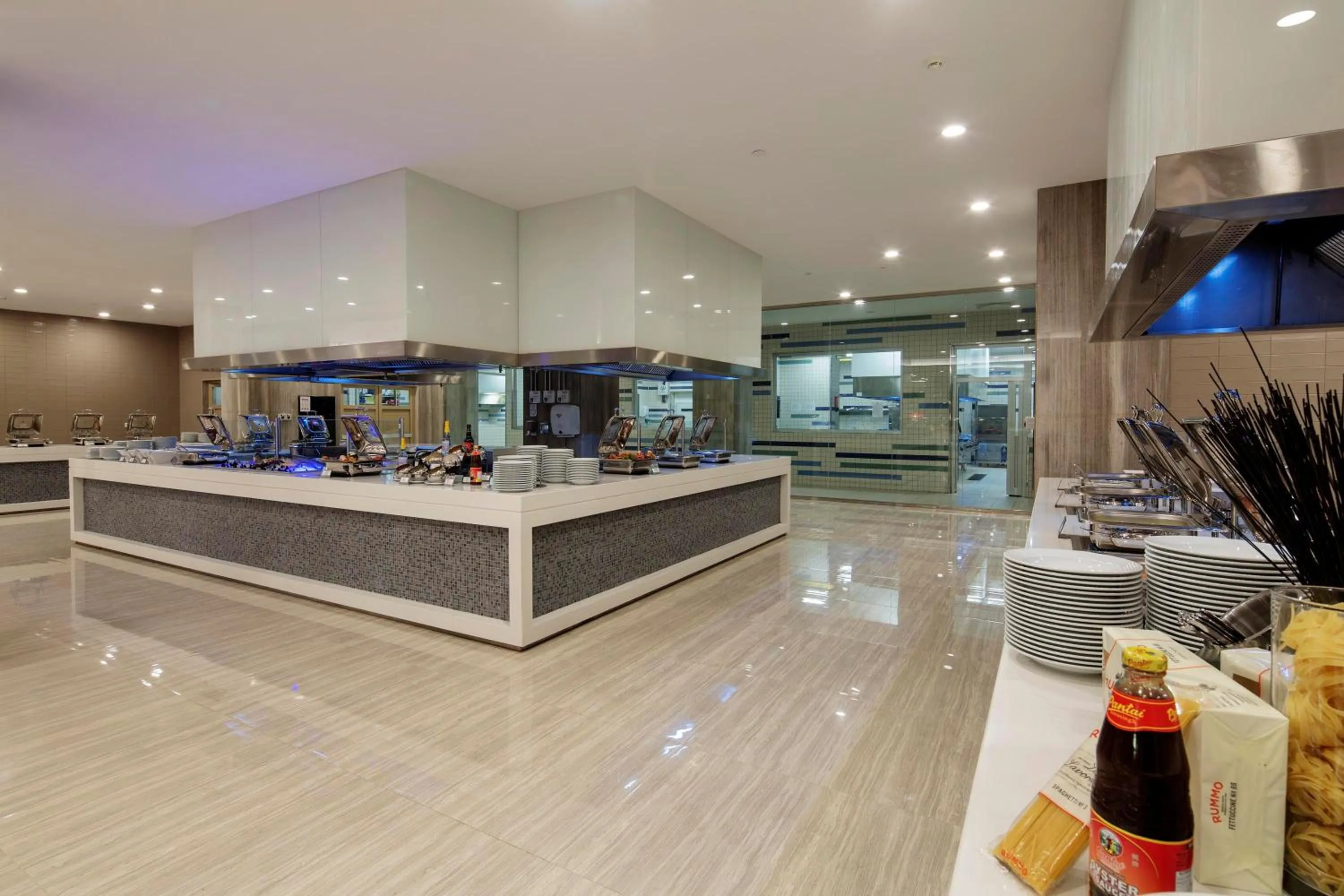 Restaurant/places to eat in The Sense Deluxe