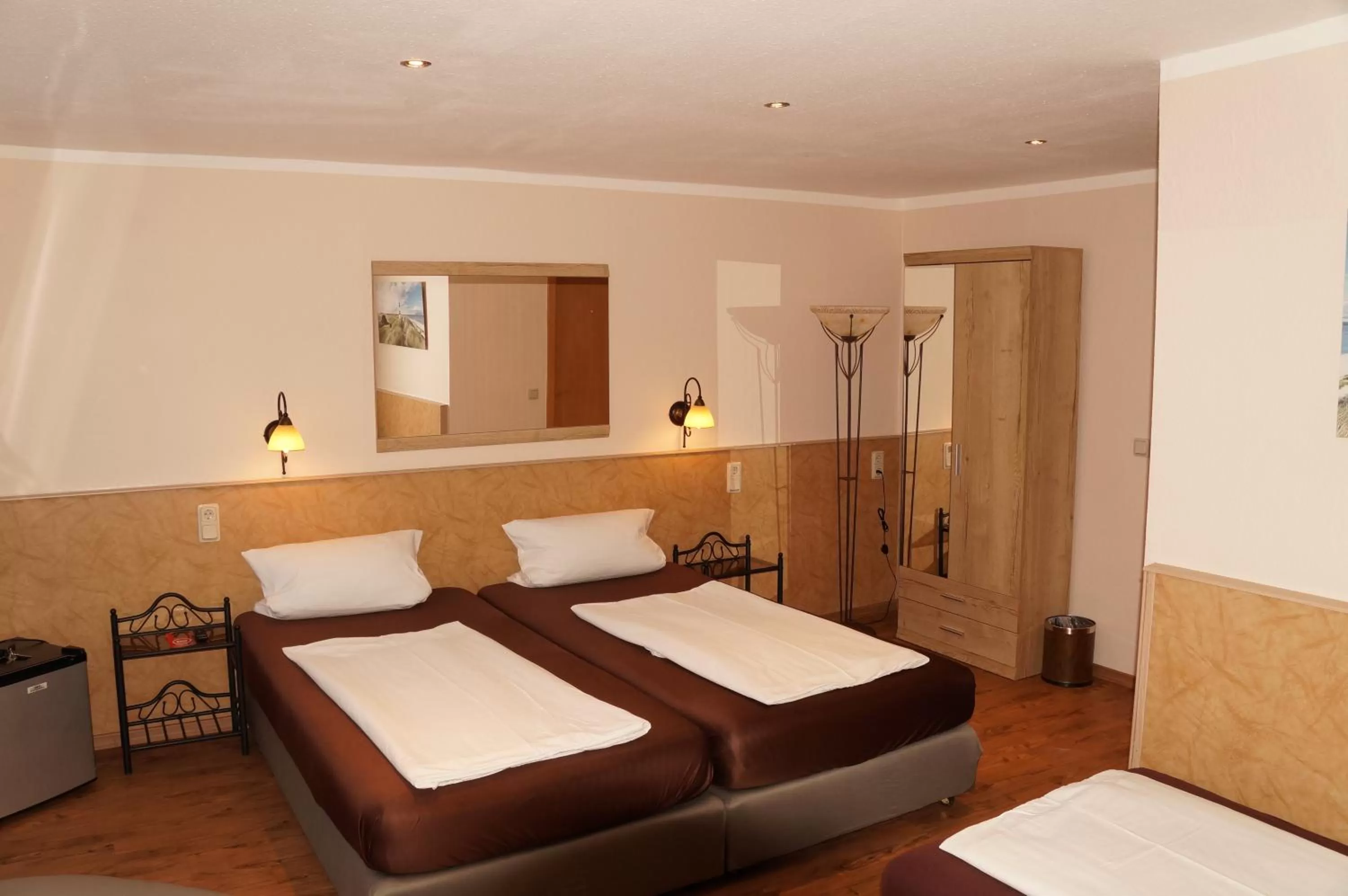 Photo of the whole room, Bed in Hotel Boos