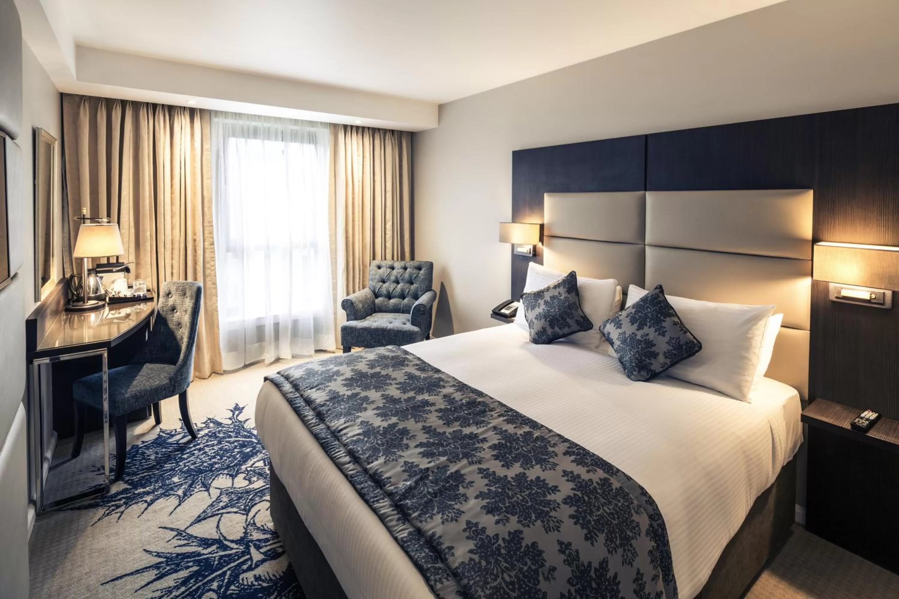 Bedroom, Bed in Mercure Edinburgh Haymarket