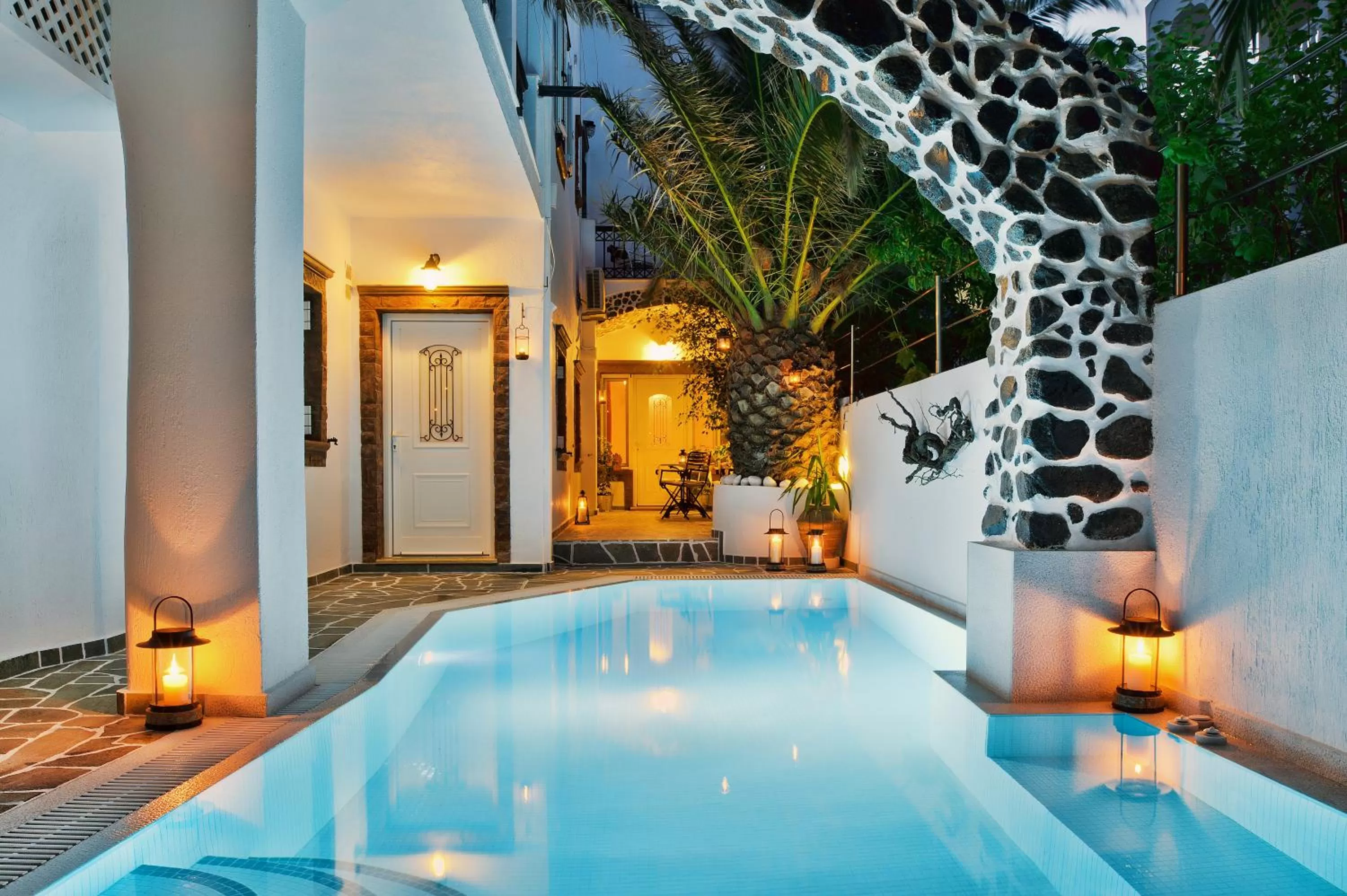 Swimming pool in Galatia Villas